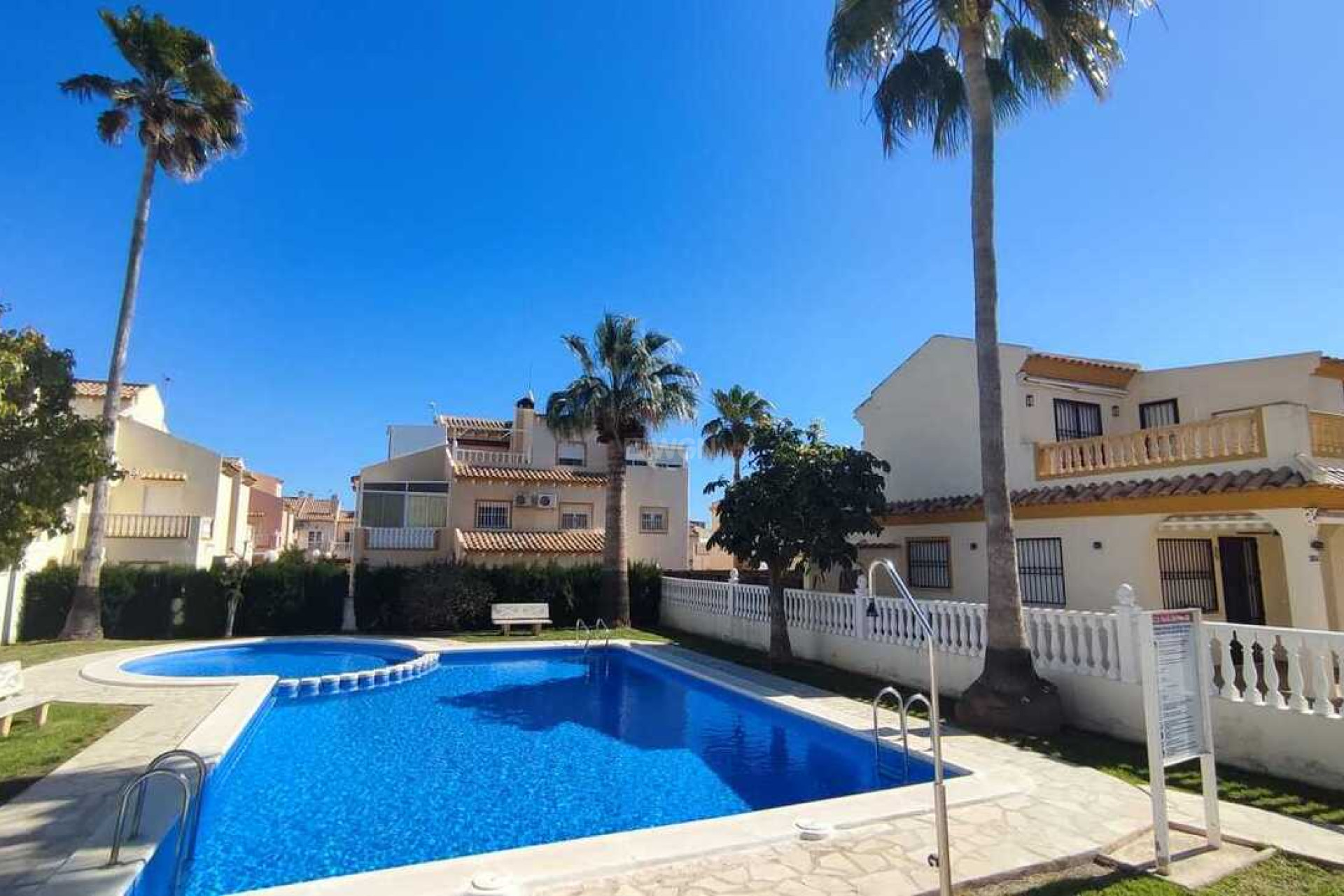 Odsprzedaż - Kamienica - Playa Flamenca - Costa Blanca