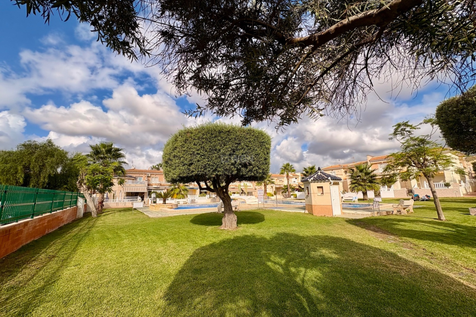 Odsprzedaż - Kamienica - Rojales - Inland