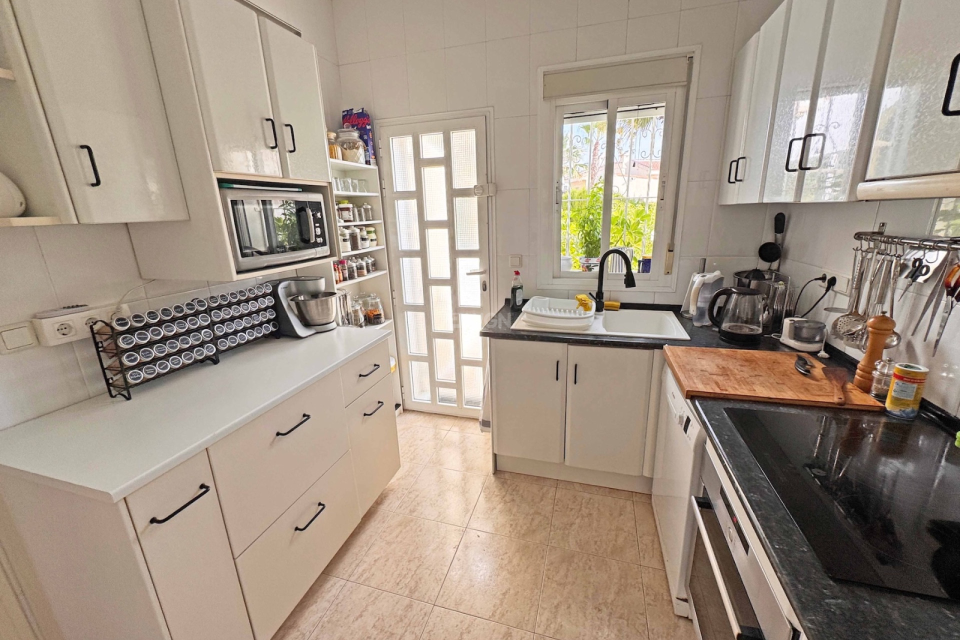 Odsprzedaż - Kamienica - Rojales - Inland