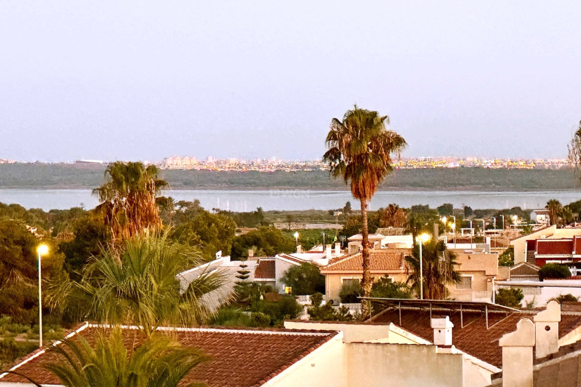 Odsprzedaż - Kamienica - Rojales - Inland