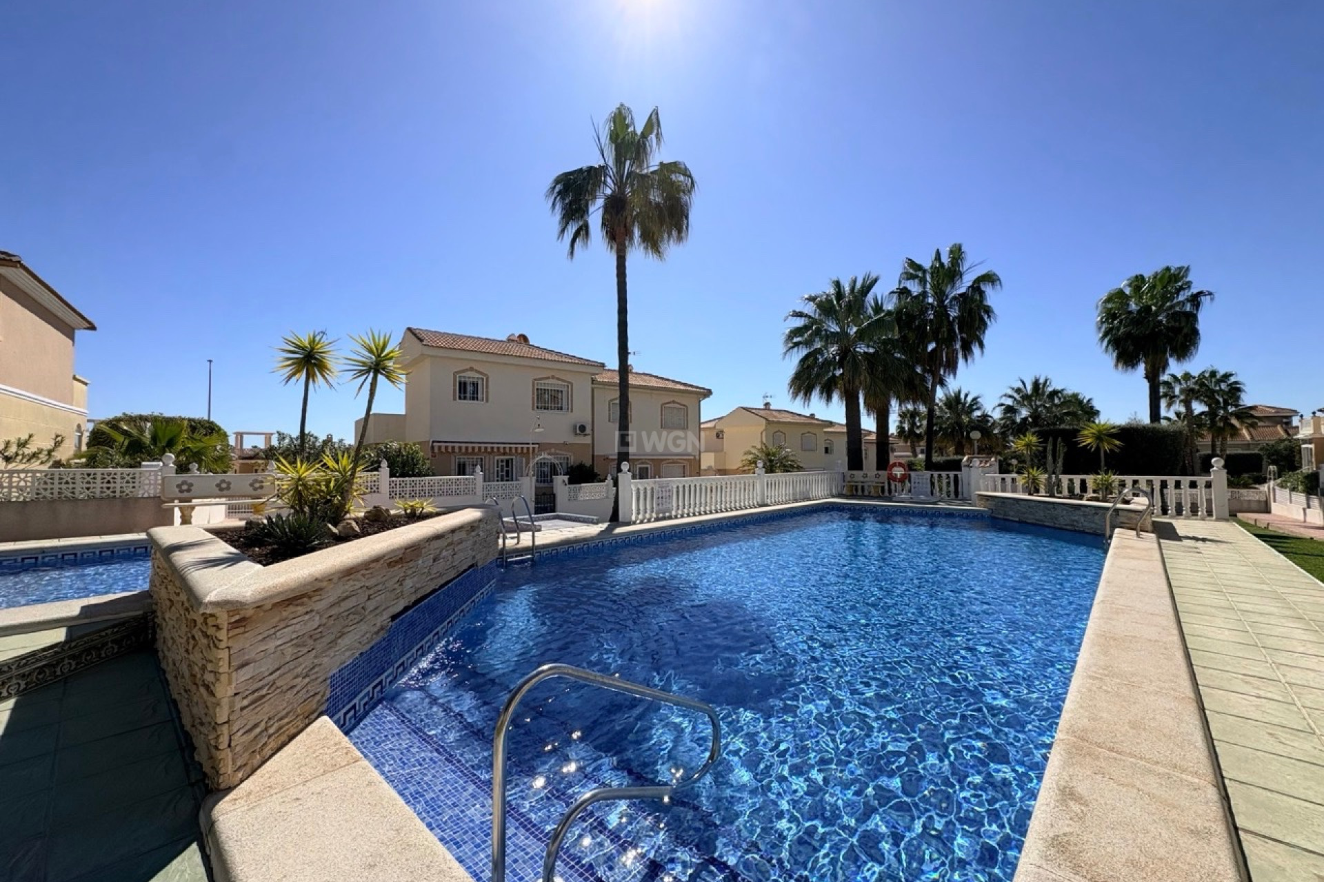 Odsprzedaż - Kamienica - Rojales - Inland