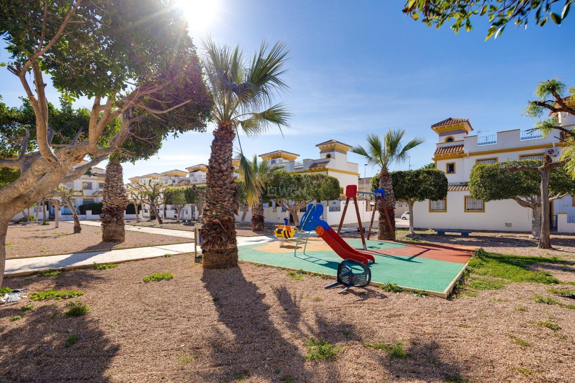 Odsprzedaż - Kamienica - Torrevieja - aguas nuevas