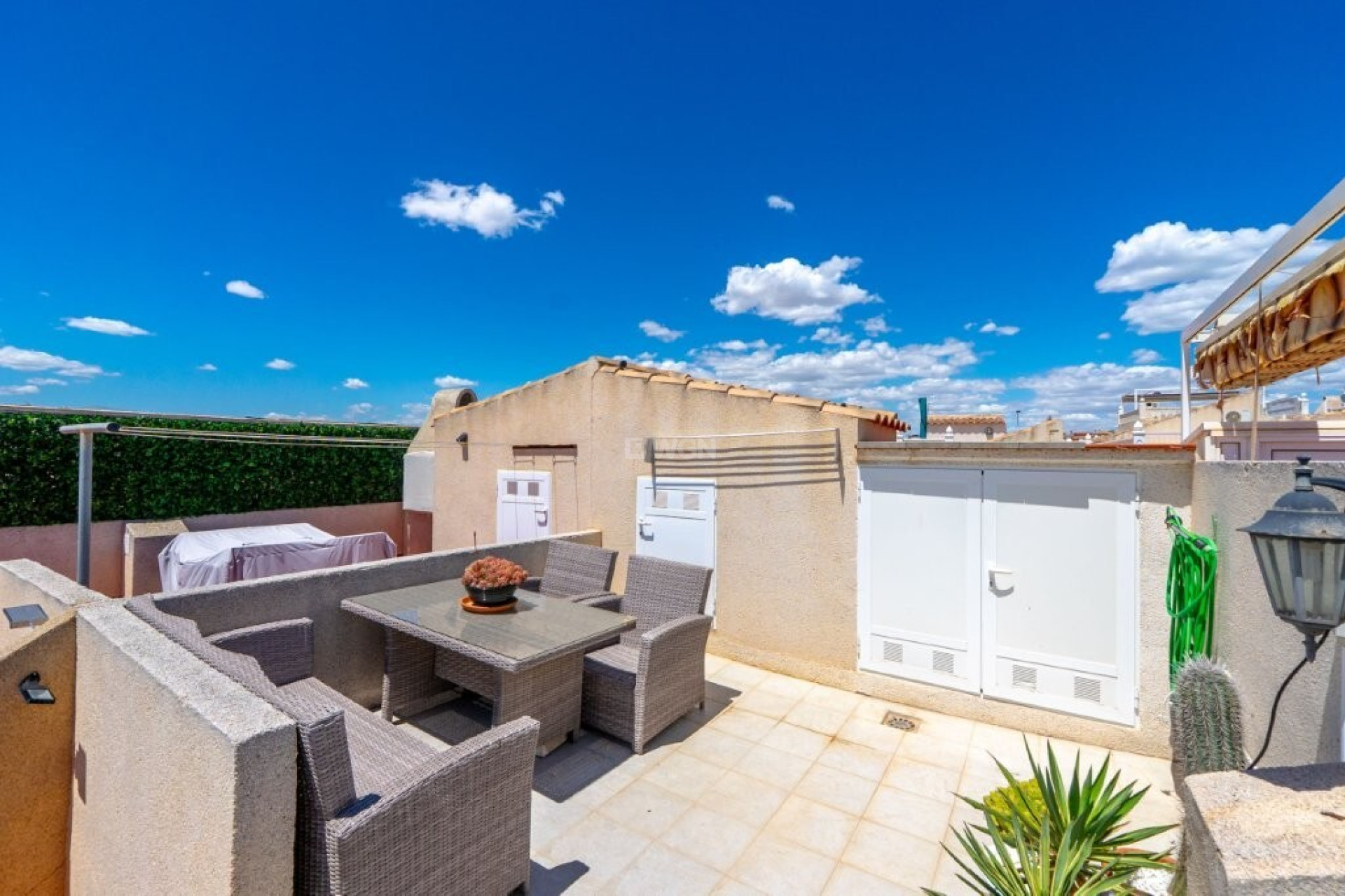 Odsprzedaż - Kamienica - Torrevieja - aguas nuevas
