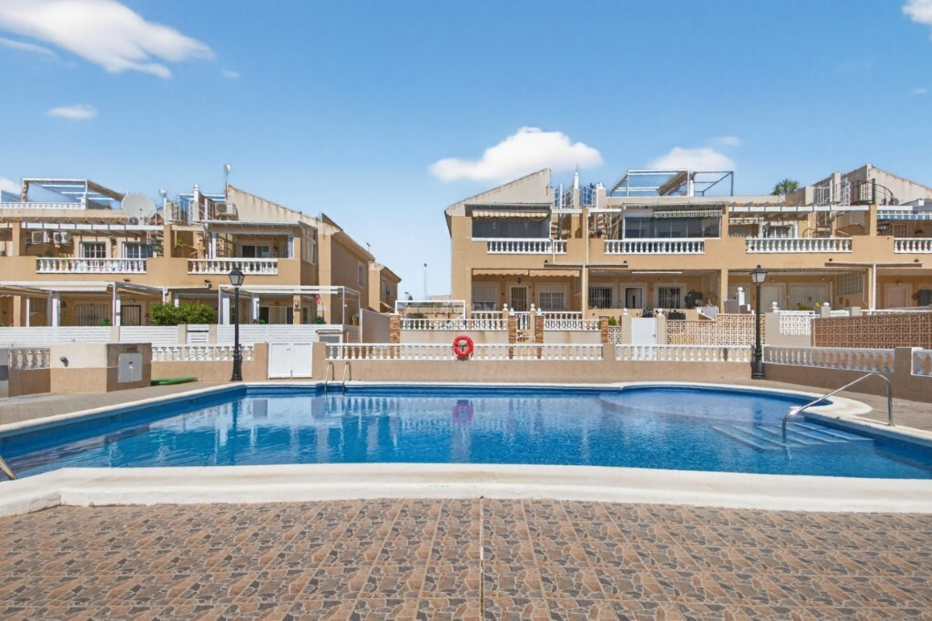 Odsprzedaż - Kamienica - Torrevieja - aguas nuevas