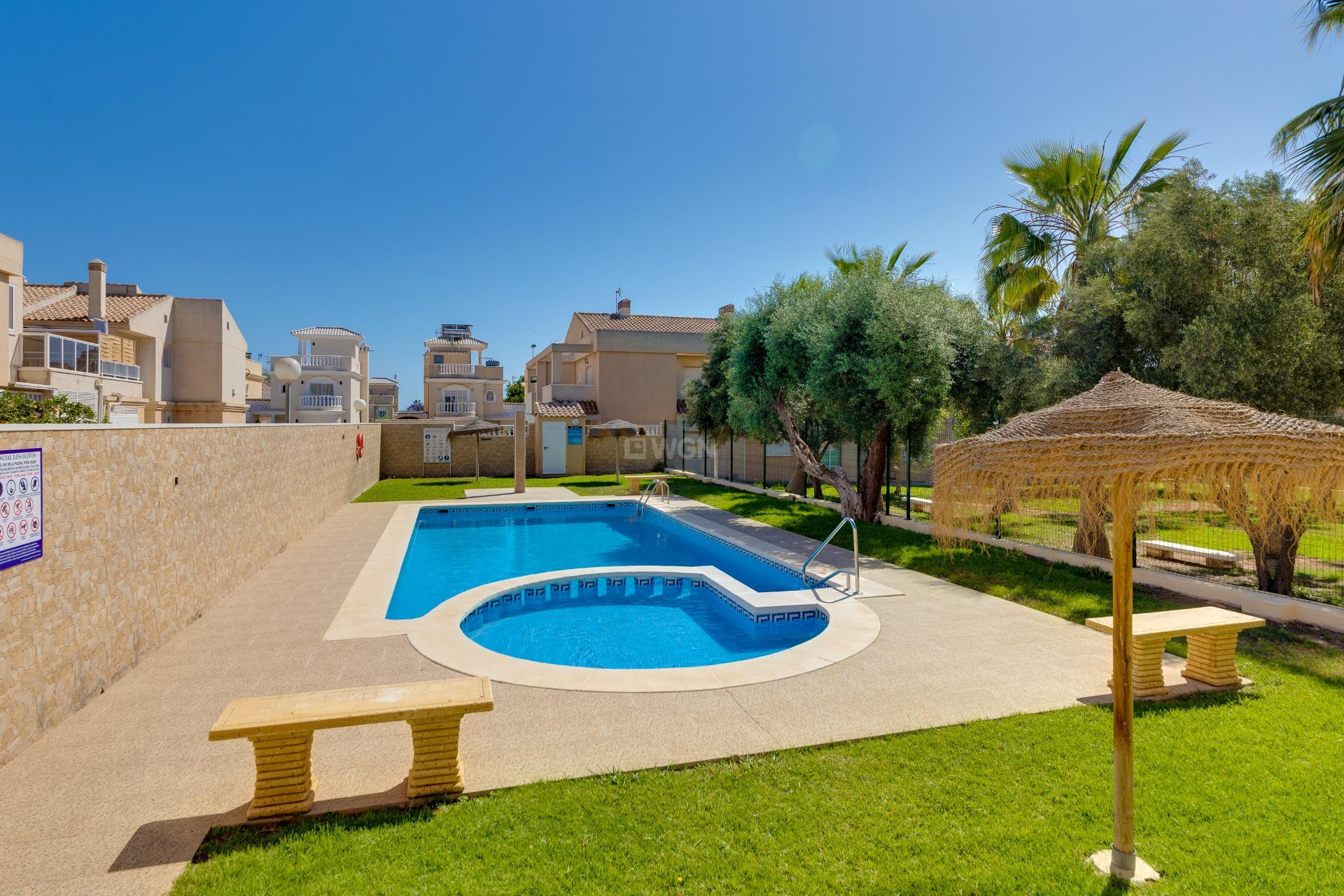 Odsprzedaż - Kamienica - Torrevieja - aguas nuevas
