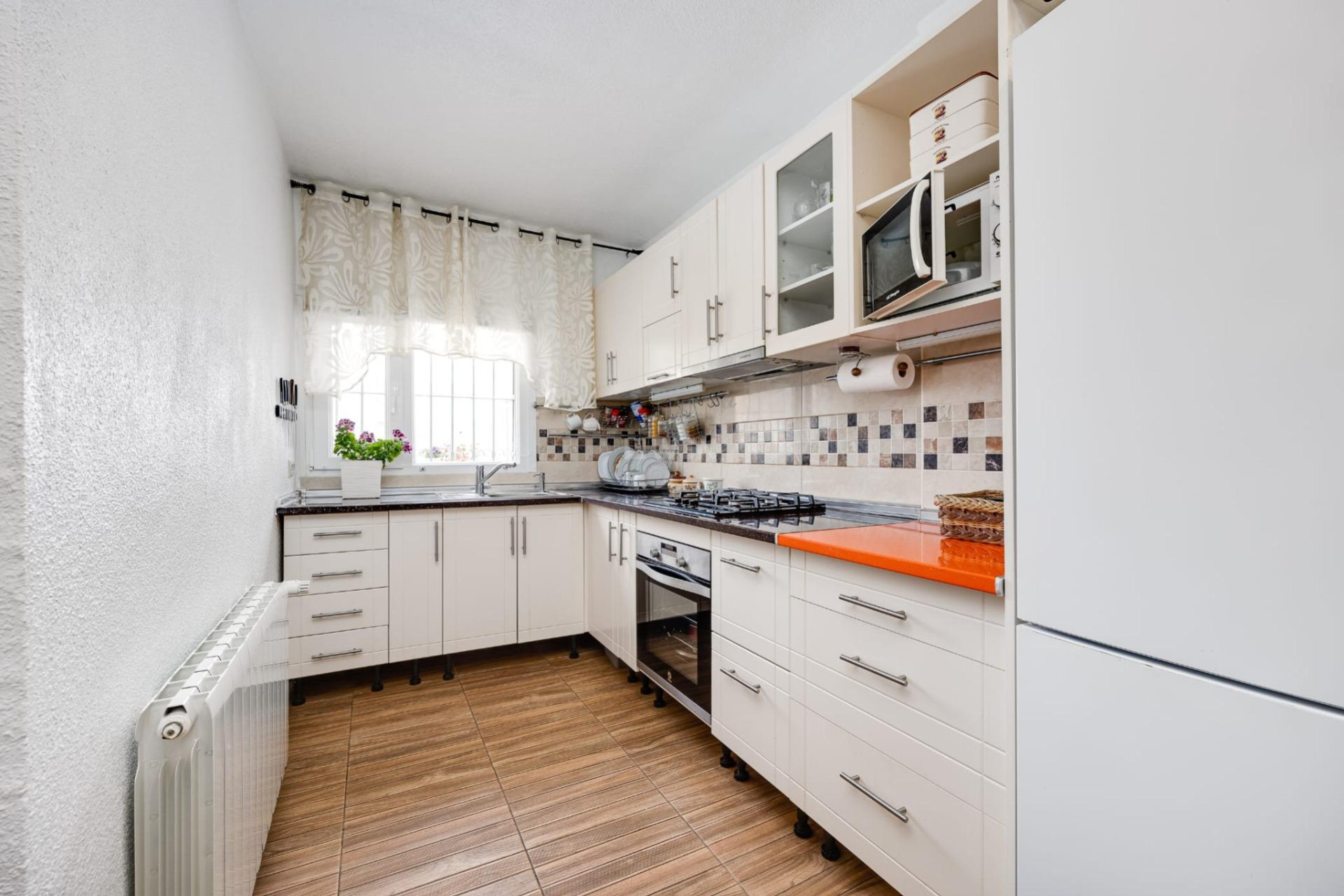 Odsprzedaż - Kamienica - Torrevieja - Calas Blanca