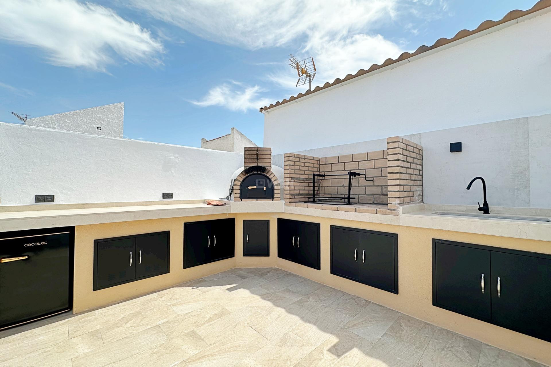 Odsprzedaż - Kamienica - Torrevieja - Calas Blanca