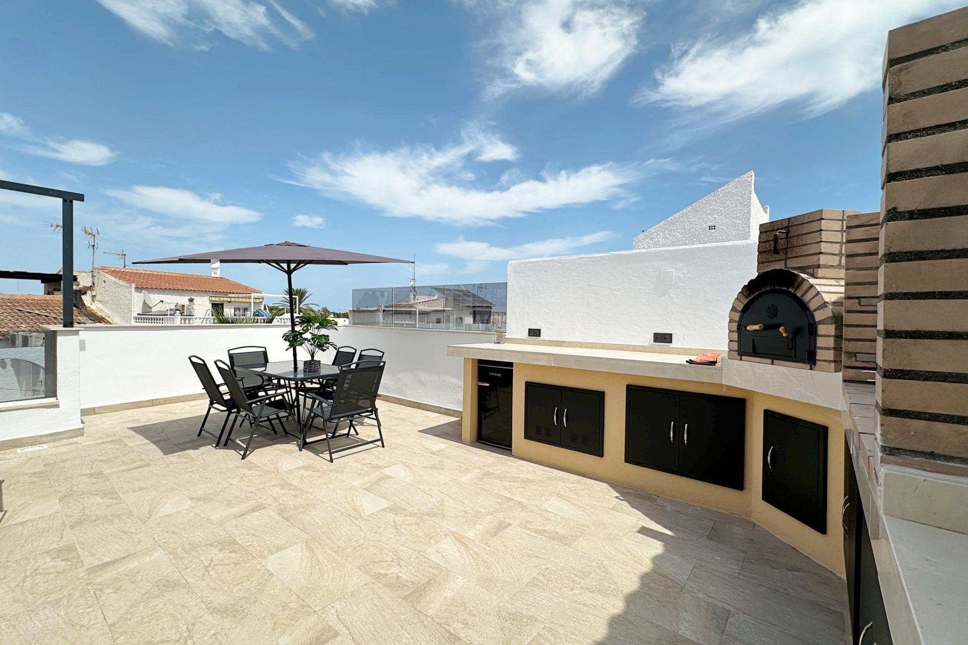 Odsprzedaż - Kamienica - Torrevieja - Calas Blanca