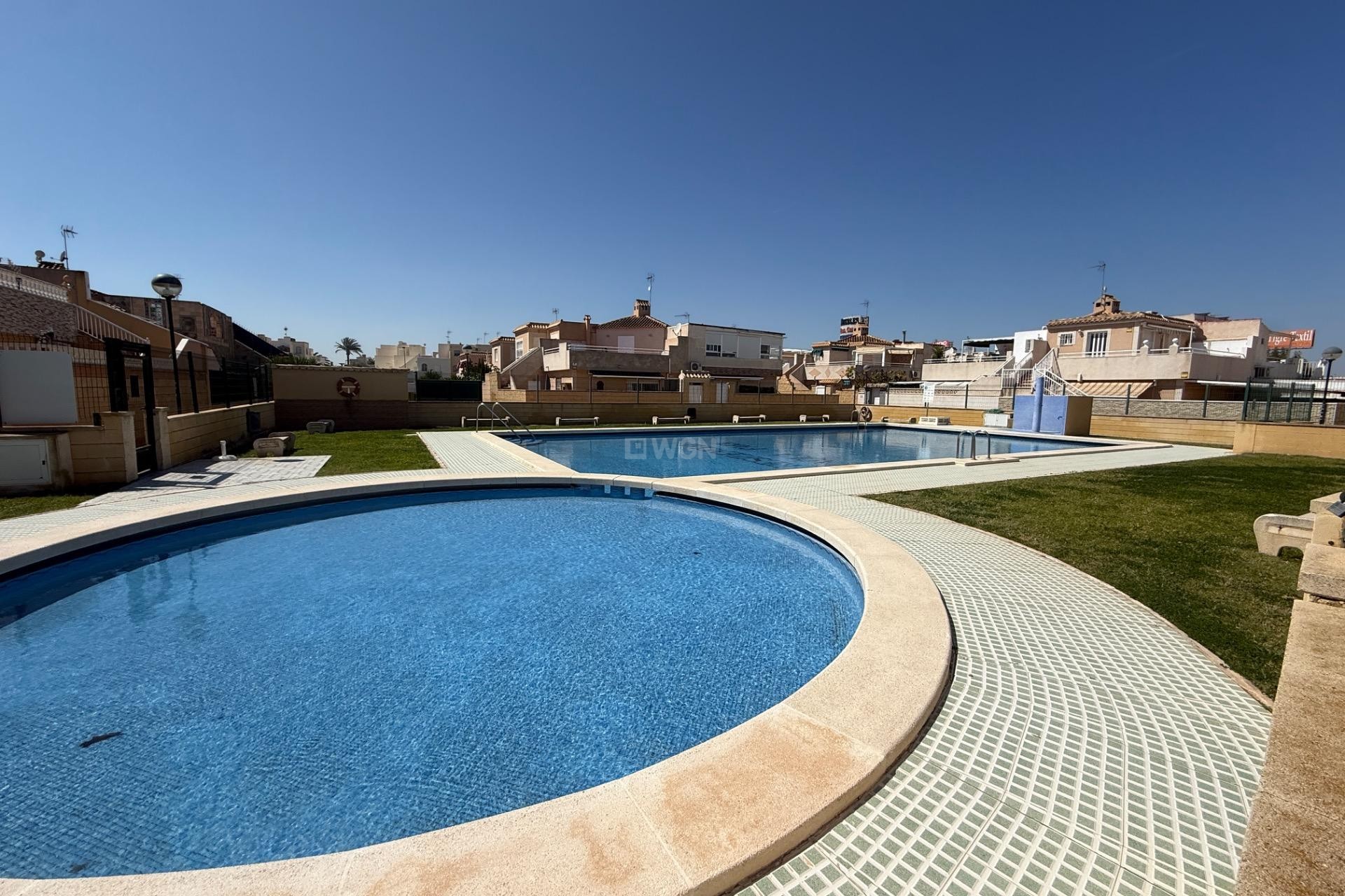 Odsprzedaż - Kamienica - Torrevieja - Carrefour