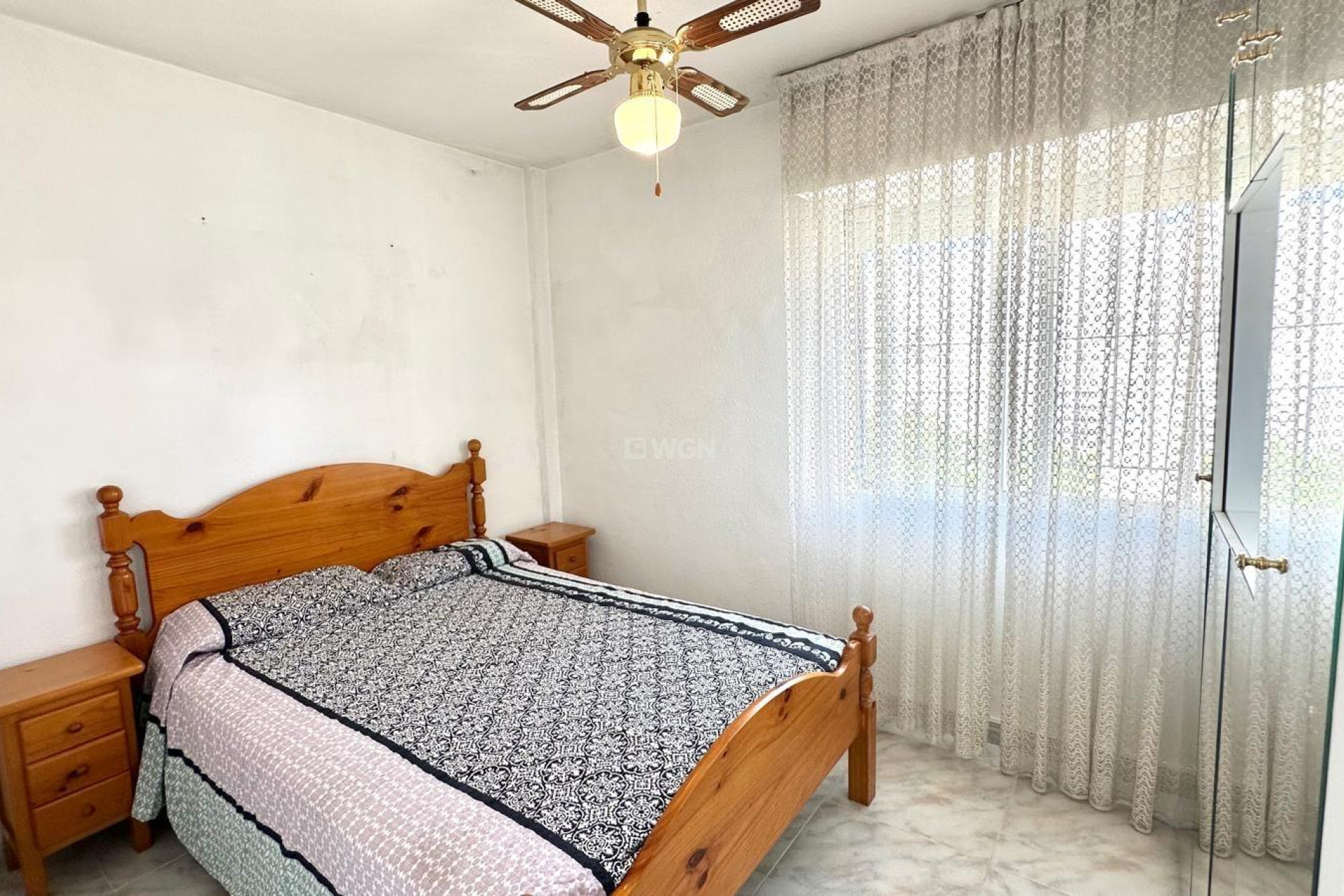 Odsprzedaż - Kamienica - Torrevieja - Carrefour