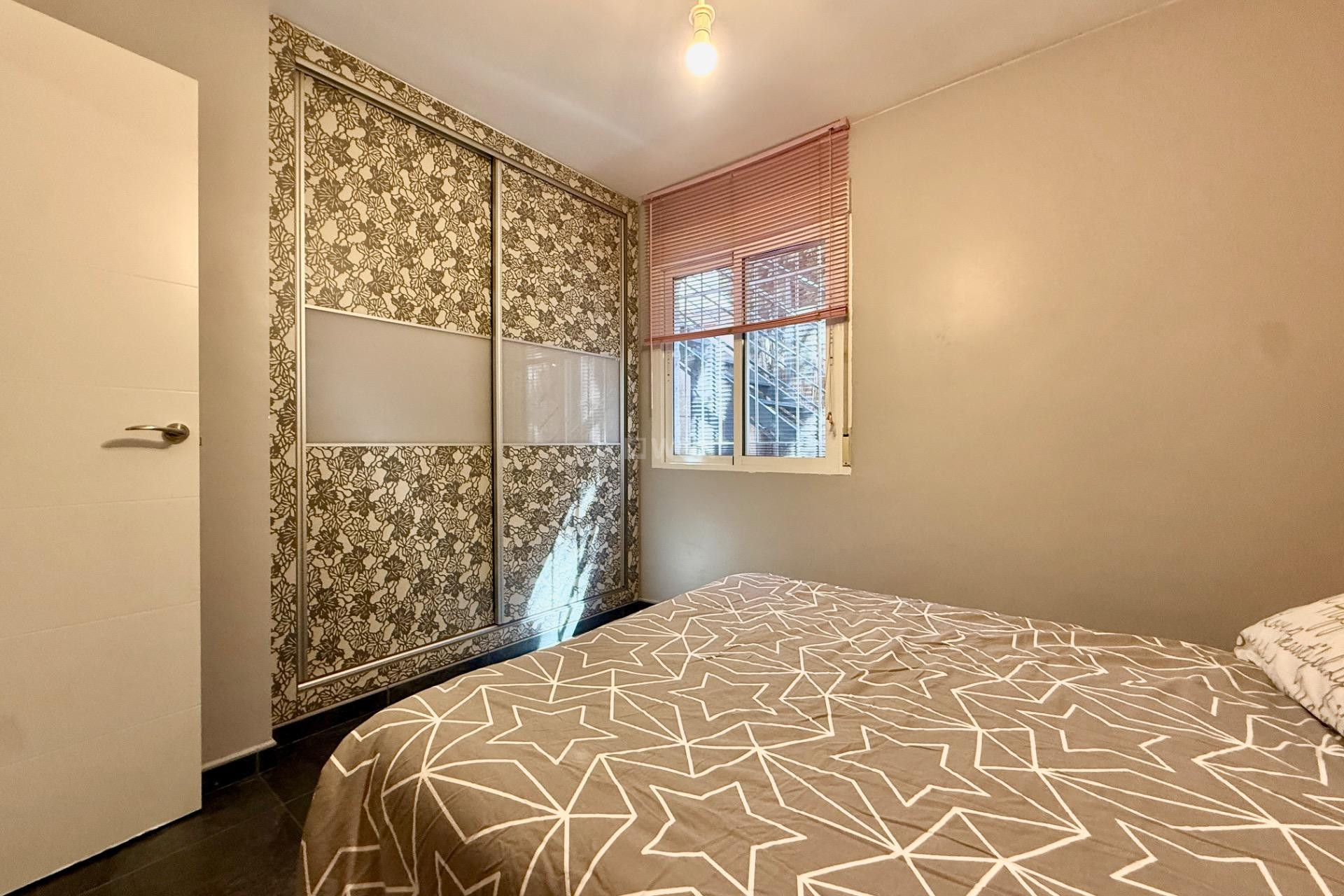 Odsprzedaż - Kamienica - Torrevieja - Carrefour