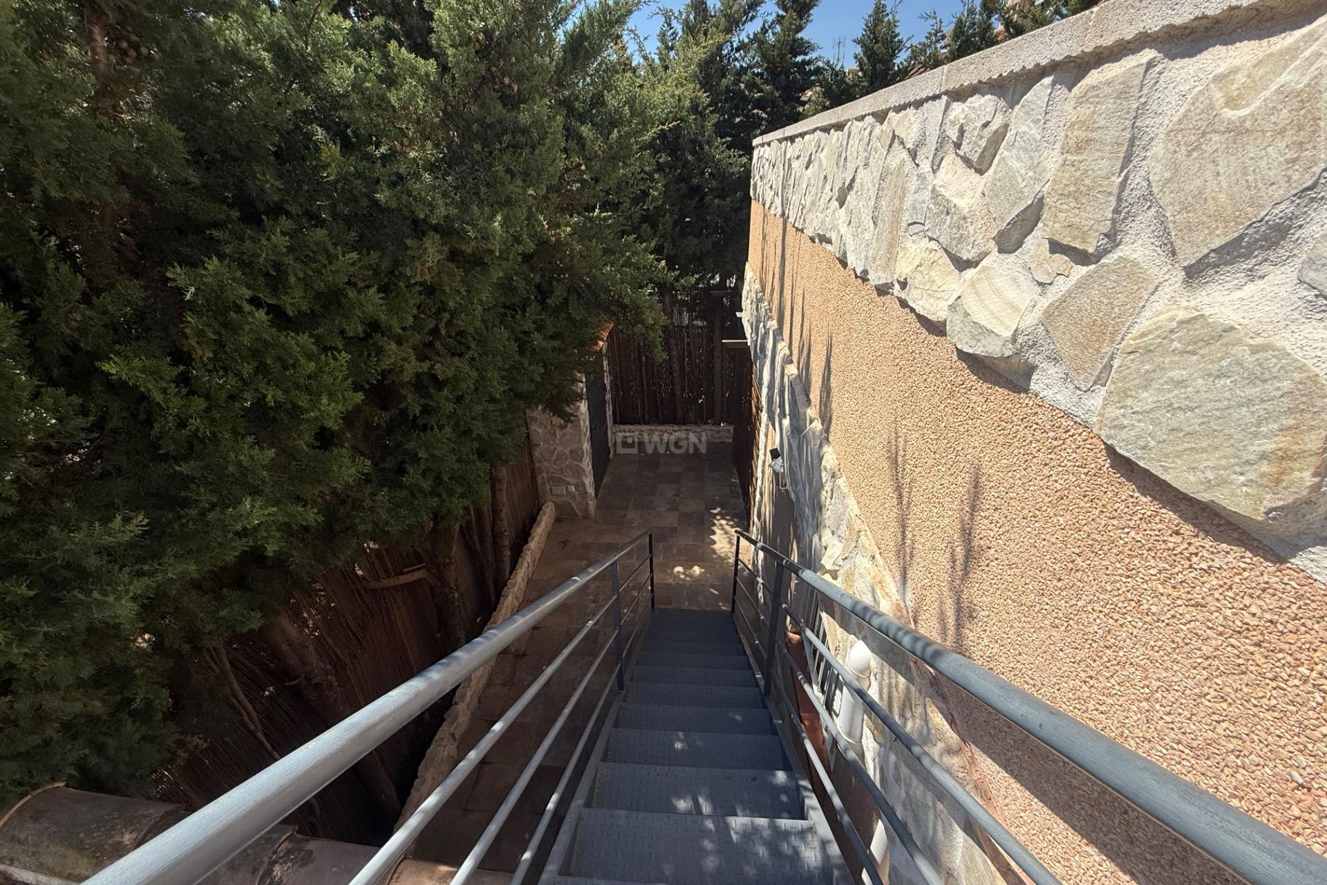 Odsprzedaż - Kamienica - Torrevieja - Carrefour