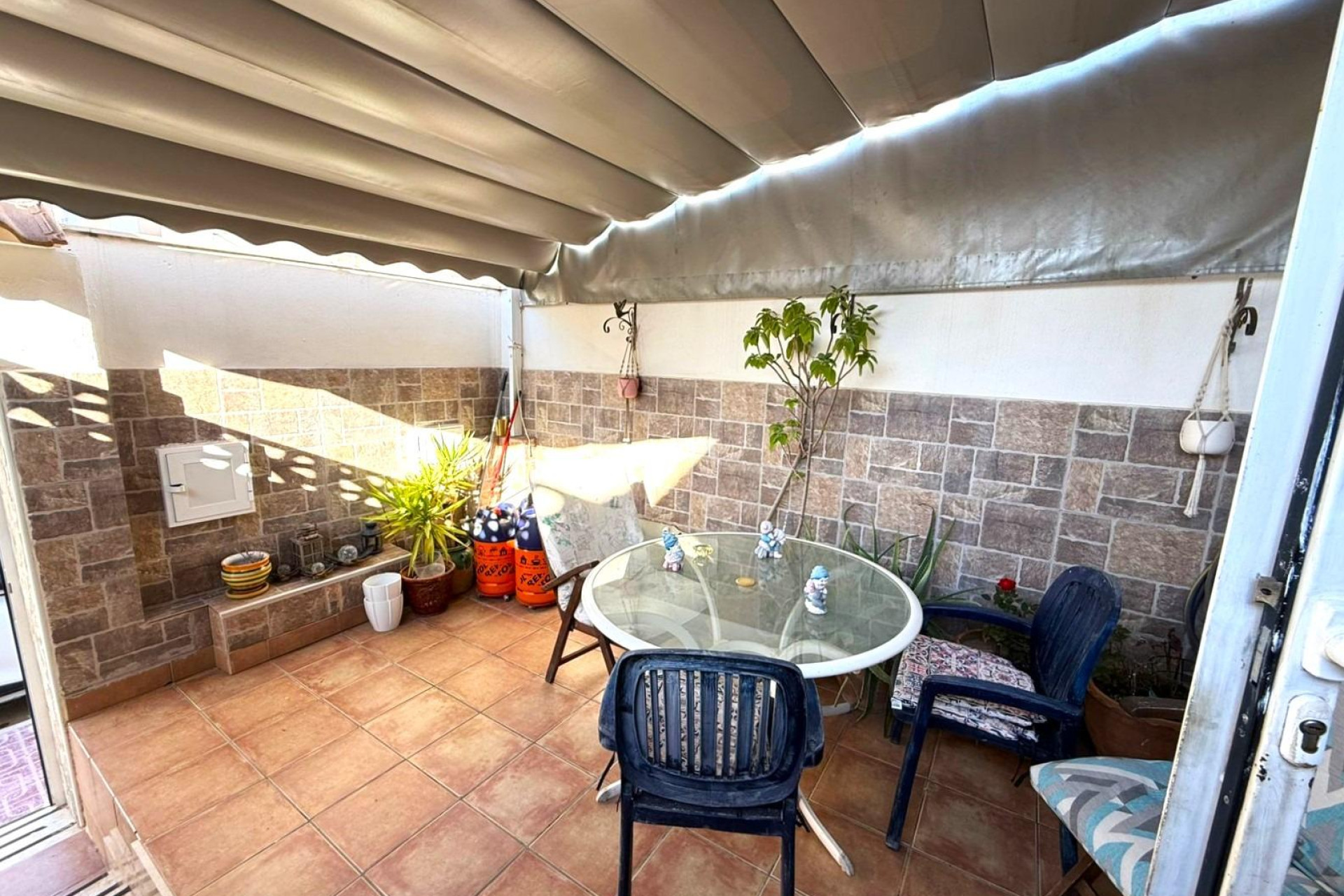 Odsprzedaż - Kamienica - Torrevieja - Centro