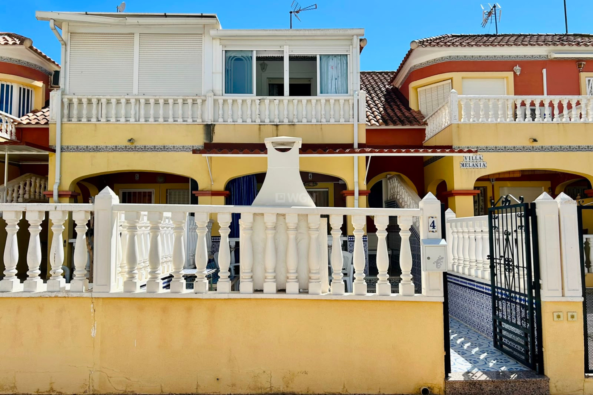 Odsprzedaż - Kamienica - Torrevieja - Costa Blanca