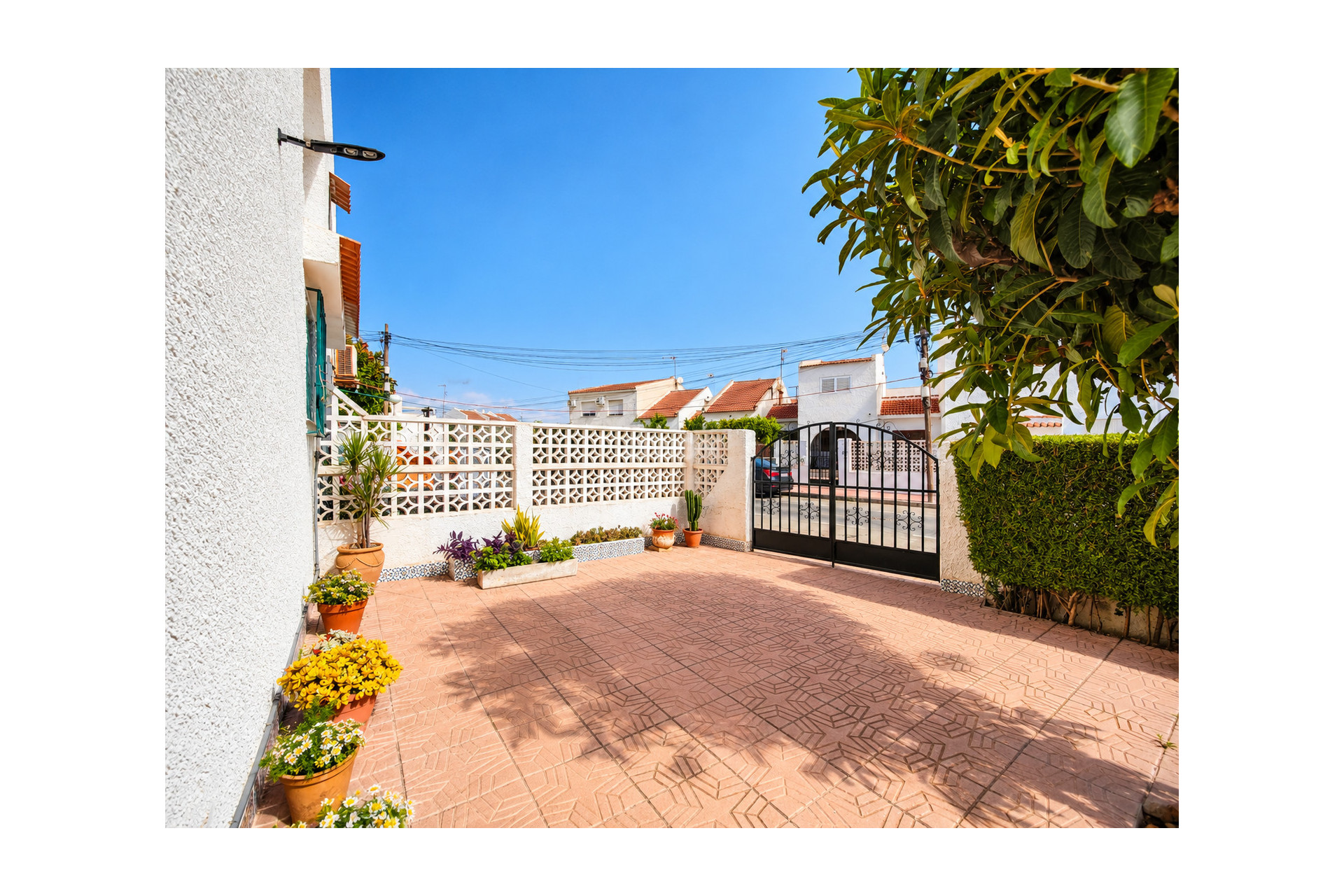 Odsprzedaż - Kamienica - Torrevieja - Costa Blanca