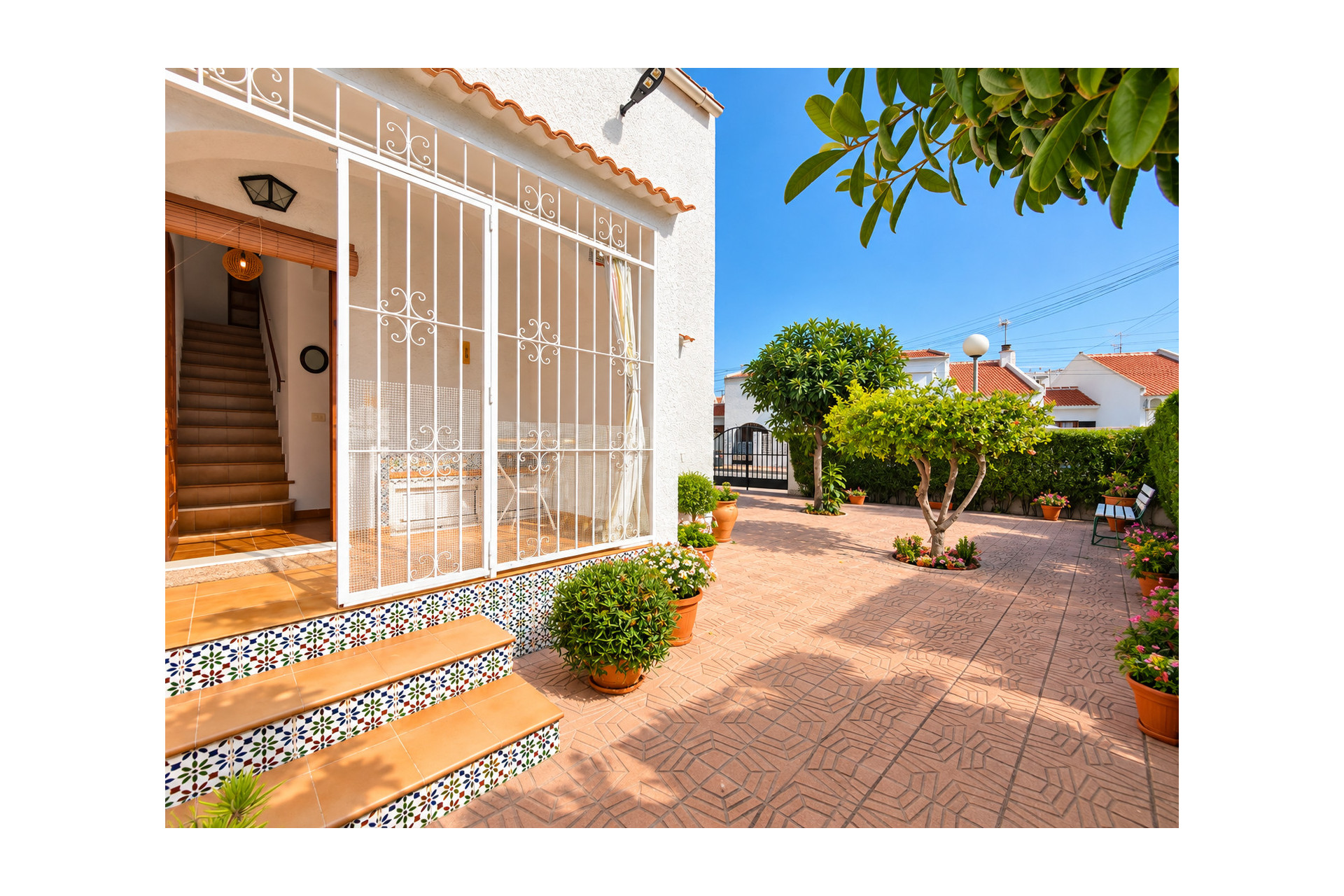 Odsprzedaż - Kamienica - Torrevieja - Costa Blanca