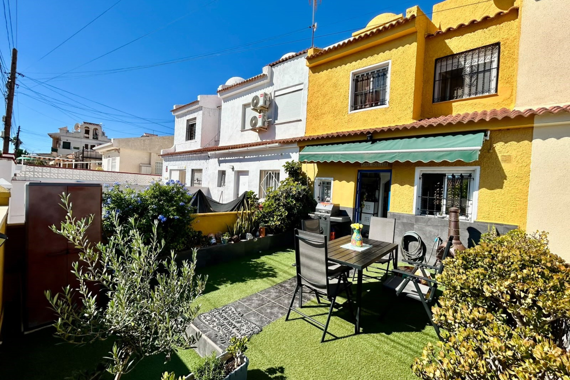 Odsprzedaż - Kamienica - Torrevieja - Costa Blanca