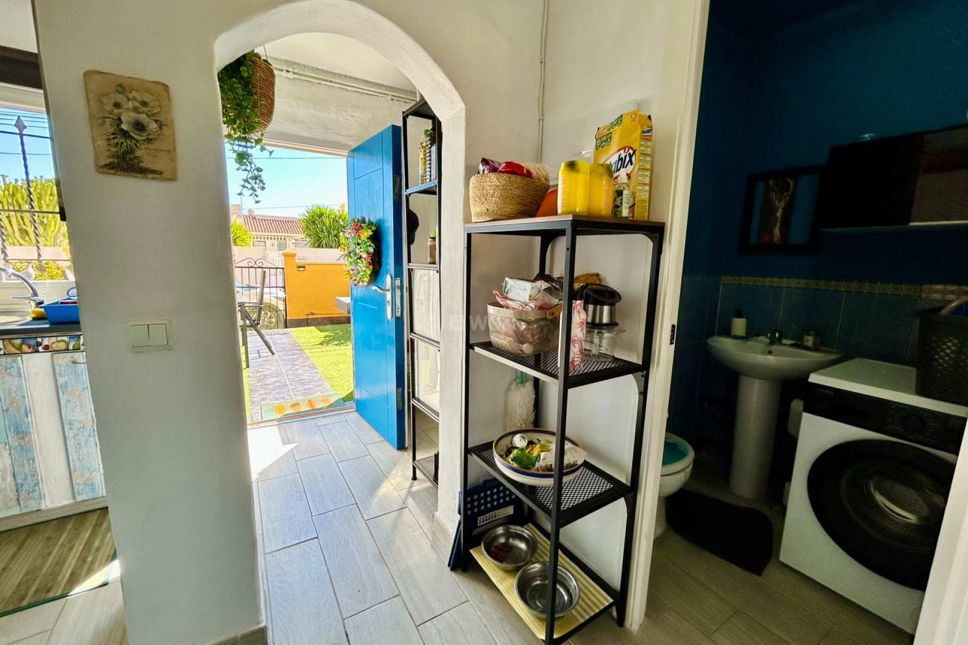 Odsprzedaż - Kamienica - Torrevieja - Costa Blanca