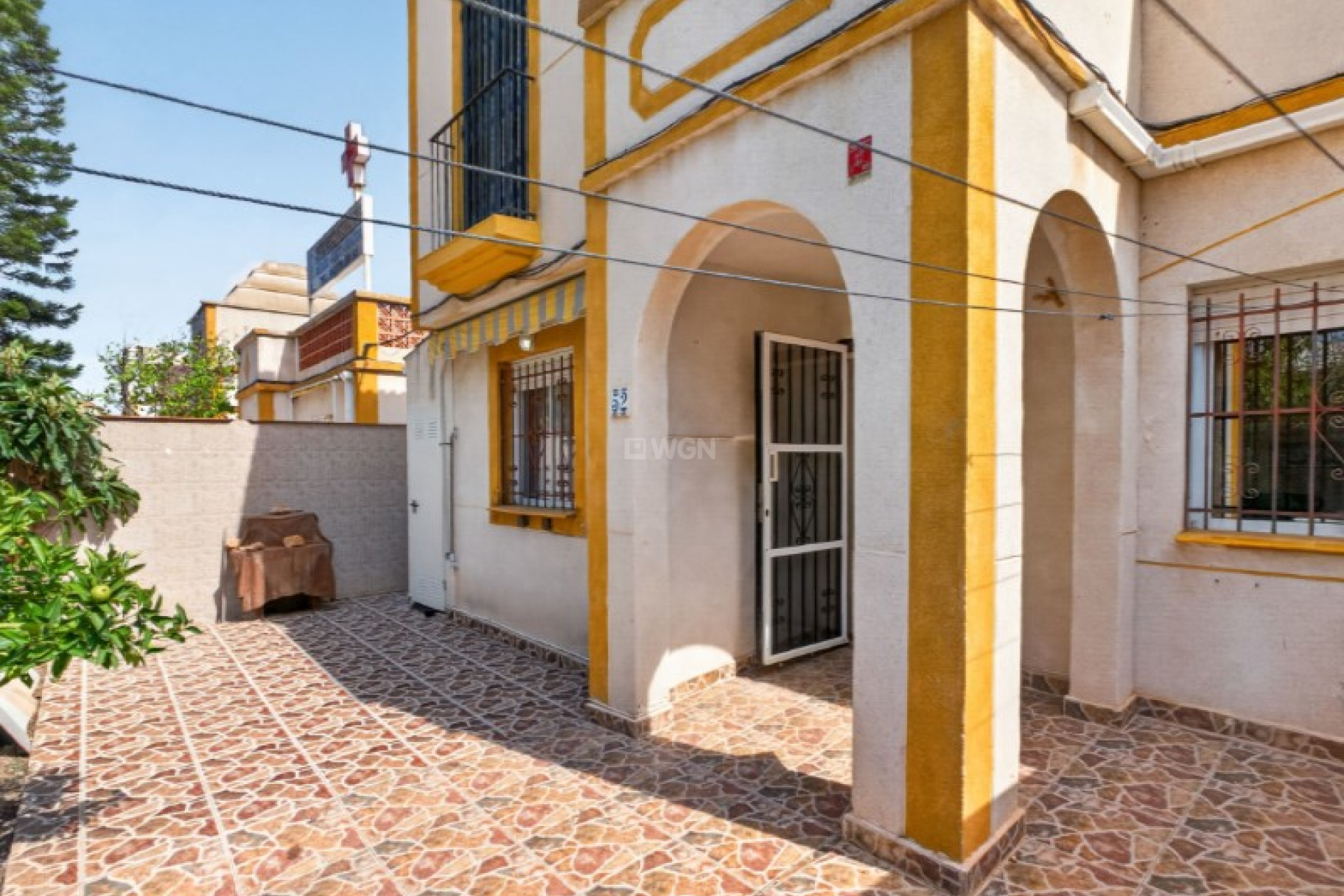 Odsprzedaż - Kamienica - Torrevieja - Costa Blanca