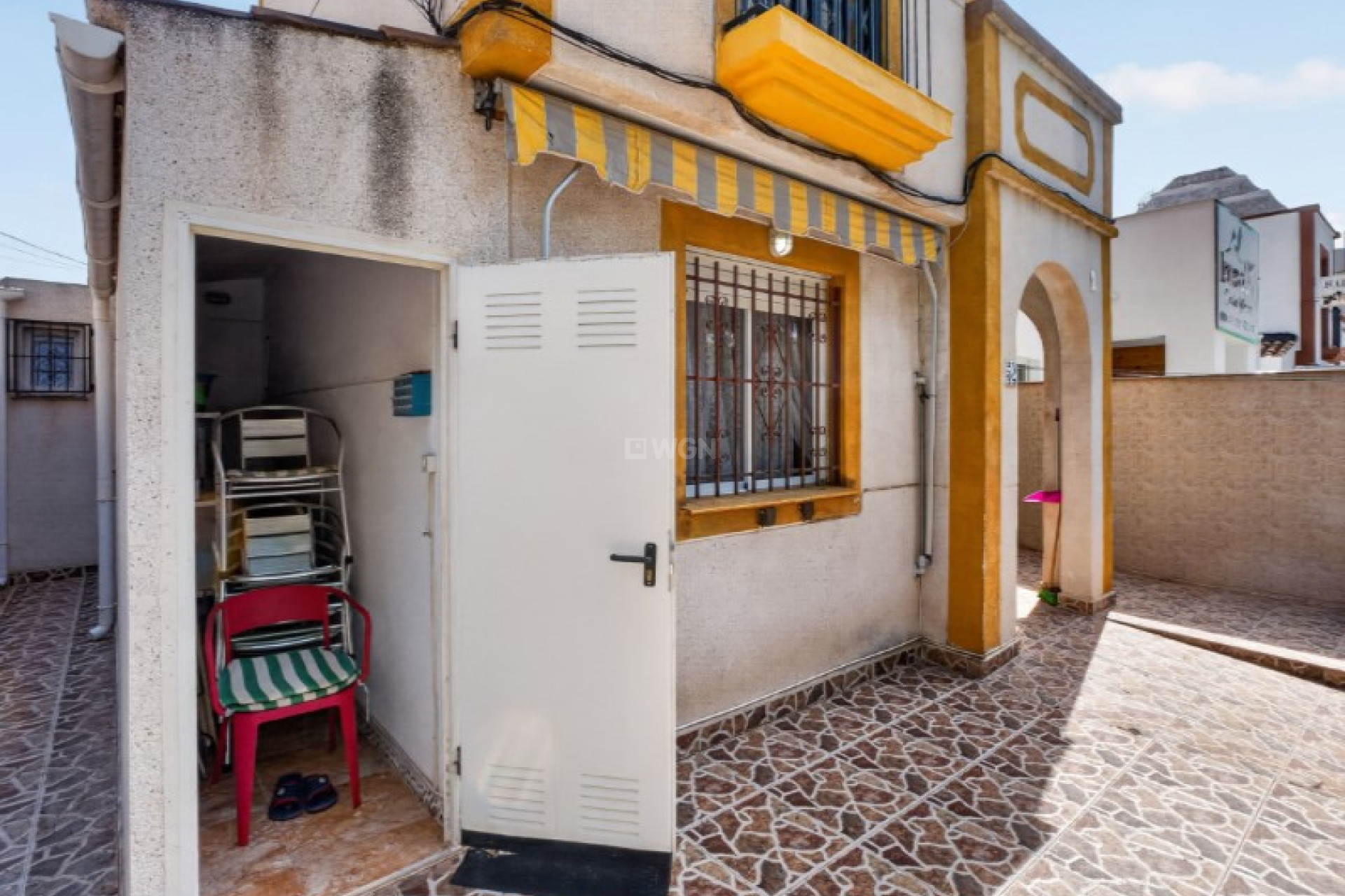 Odsprzedaż - Kamienica - Torrevieja - Costa Blanca