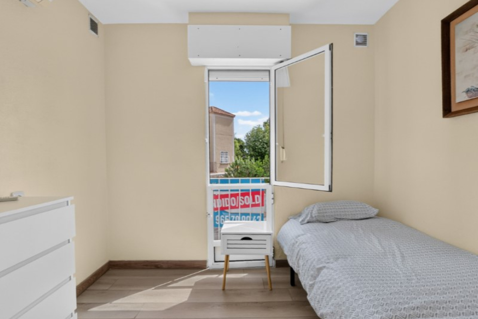 Odsprzedaż - Kamienica - Torrevieja - Costa Blanca