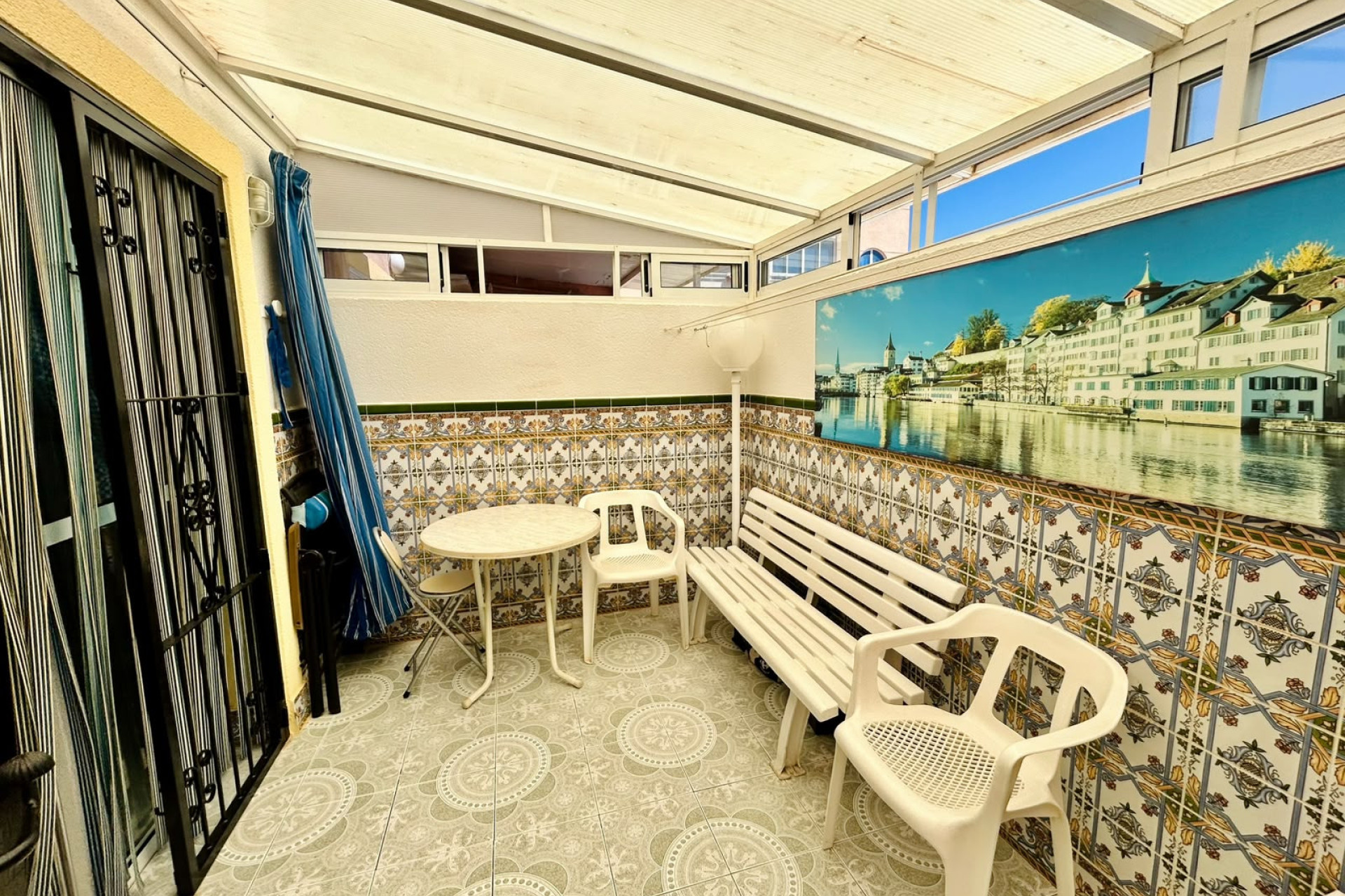 Odsprzedaż - Kamienica - Torrevieja - Costa Blanca