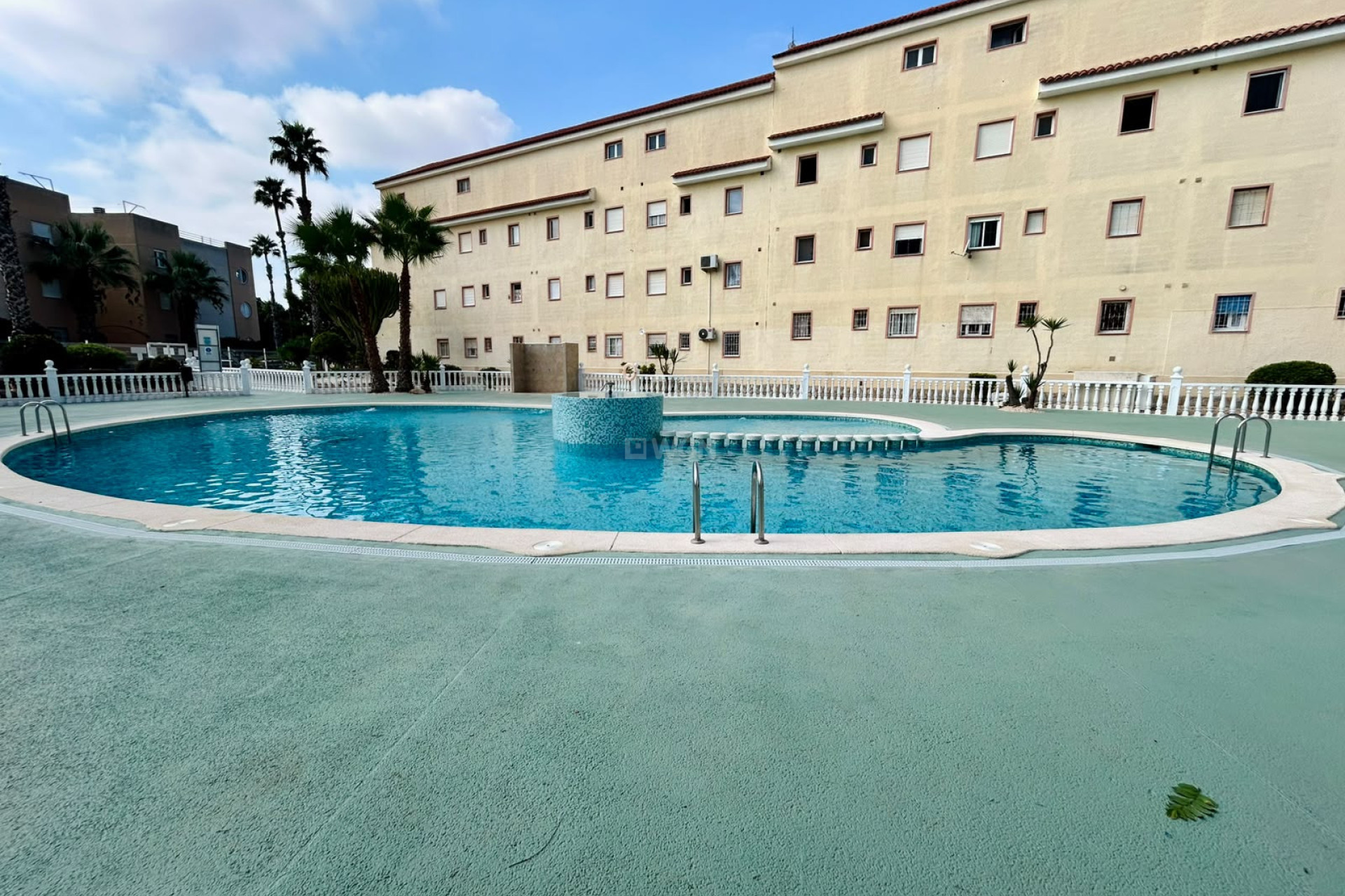 Odsprzedaż - Kamienica - Torrevieja - Costa Blanca