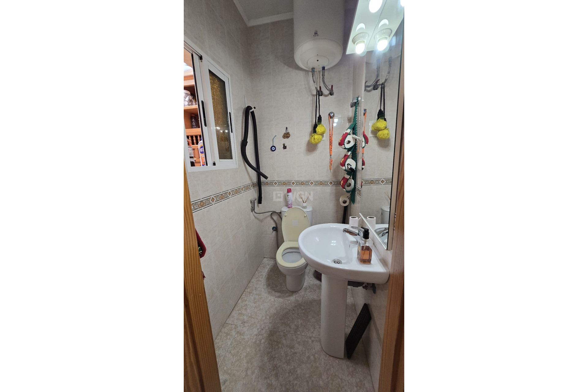 Odsprzedaż - Kamienica - Torrevieja - Costa Blanca