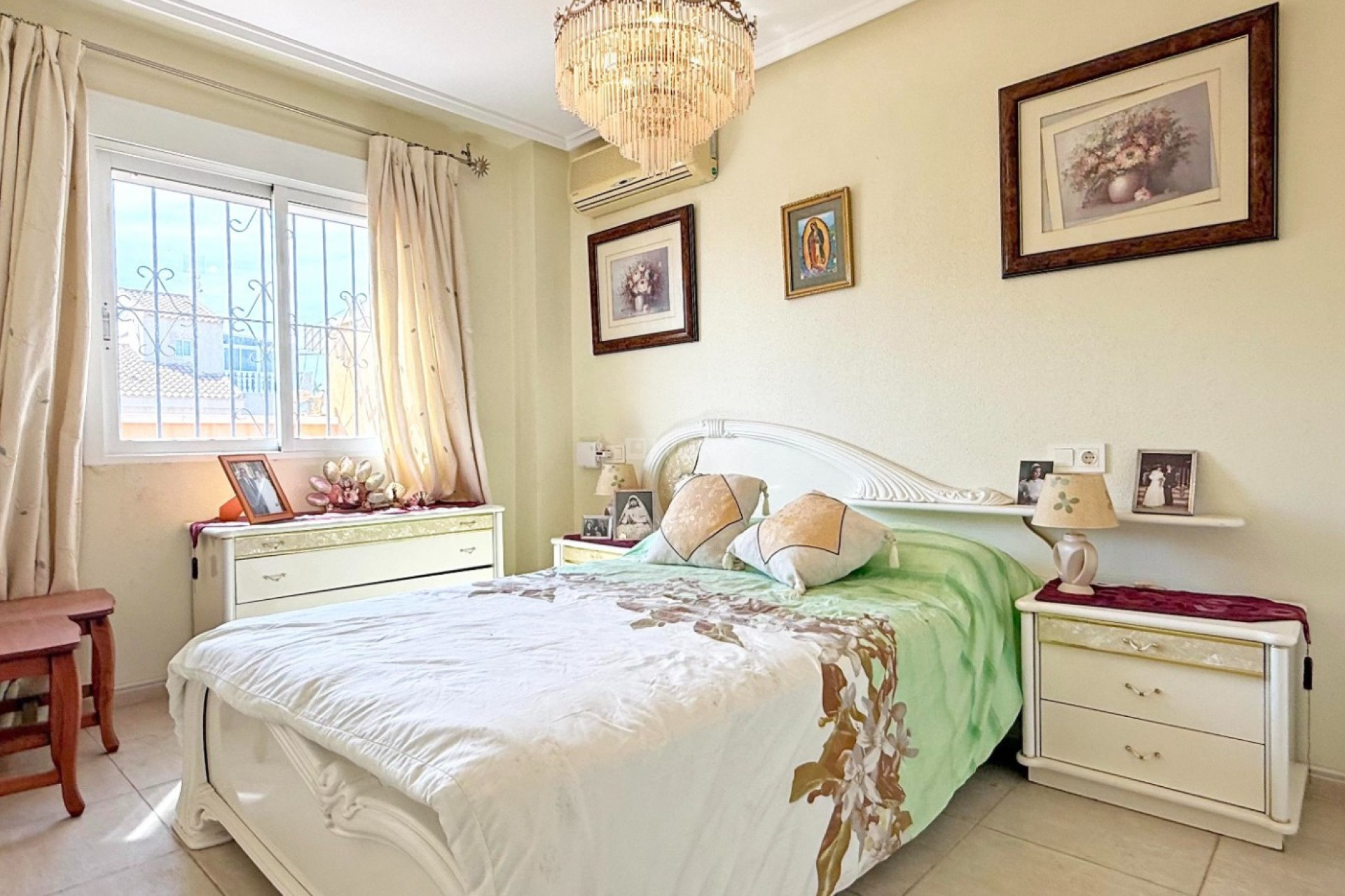 Odsprzedaż - Kamienica - Torrevieja - Costa Blanca