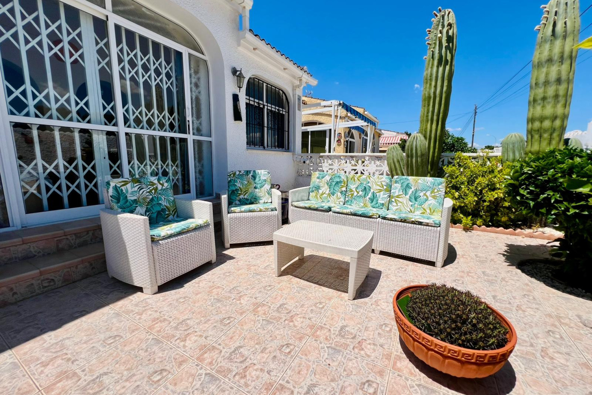 Odsprzedaż - Kamienica - Torrevieja - Costa Blanca