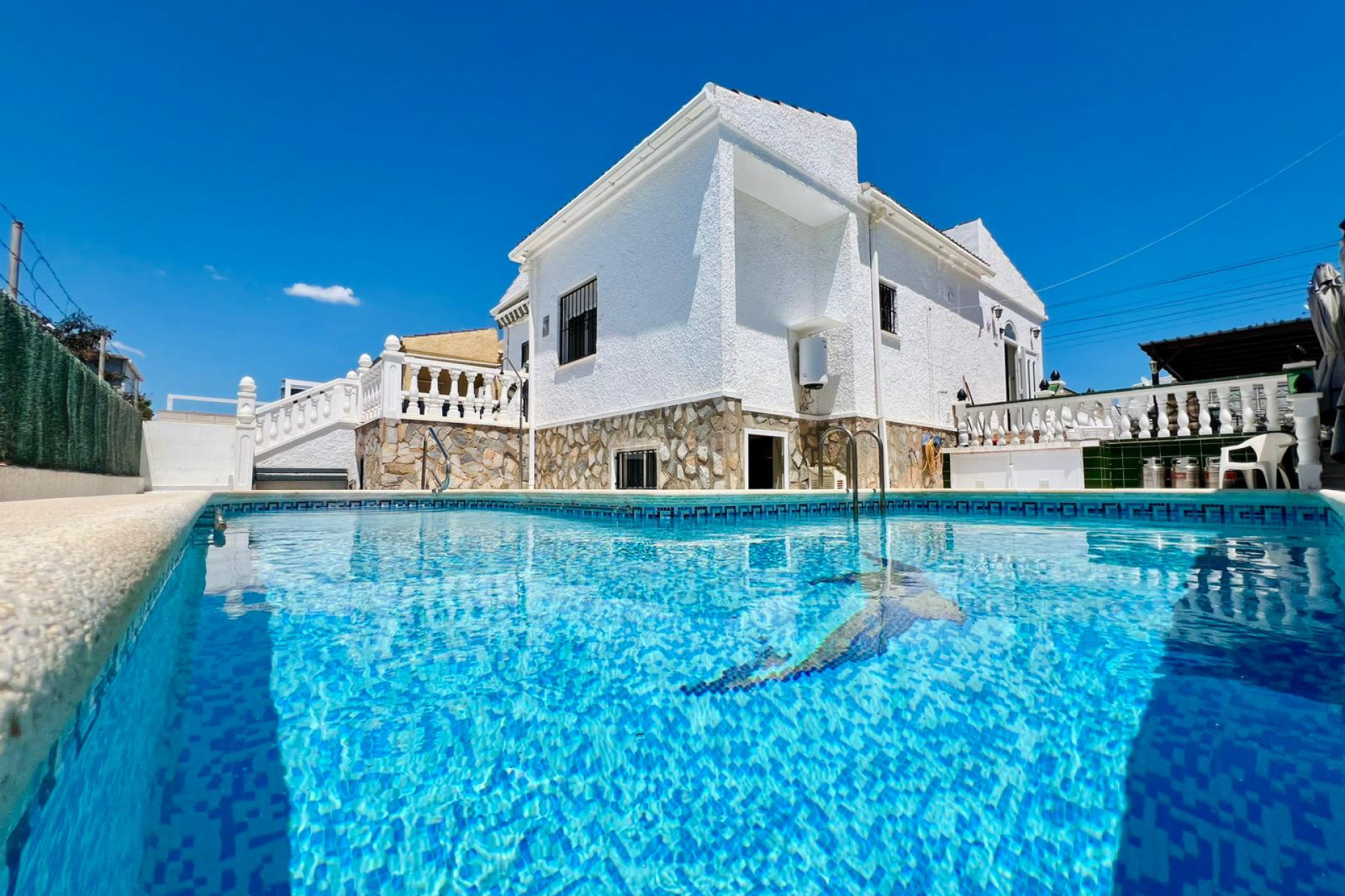 Odsprzedaż - Kamienica - Torrevieja - Costa Blanca