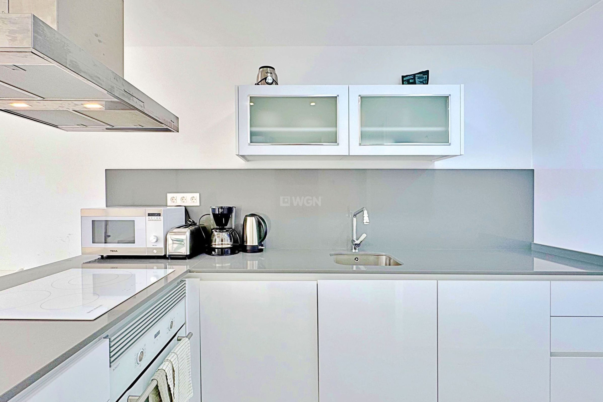 Odsprzedaż - Kamienica - Torrevieja - Costa Blanca