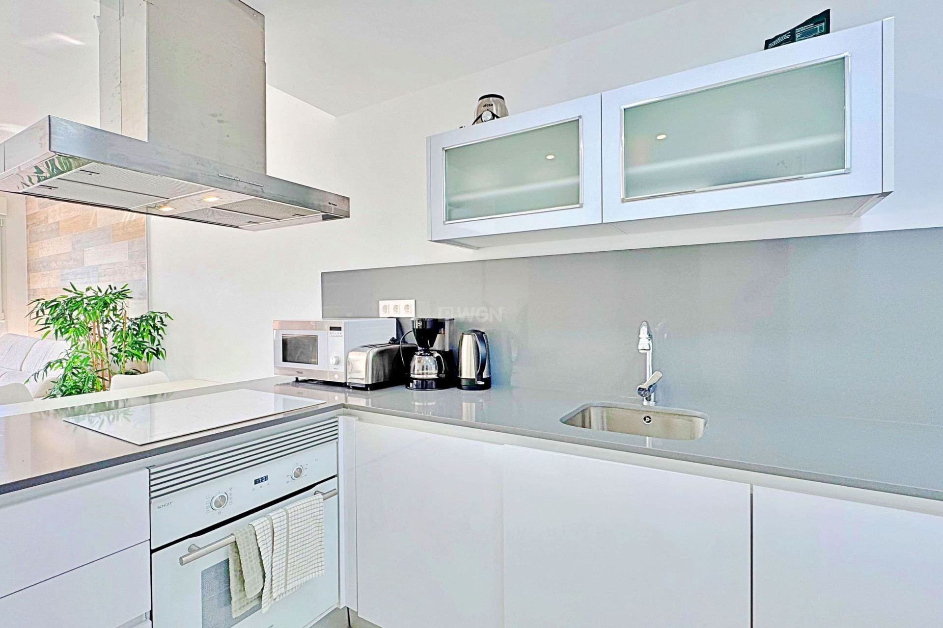 Odsprzedaż - Kamienica - Torrevieja - Costa Blanca