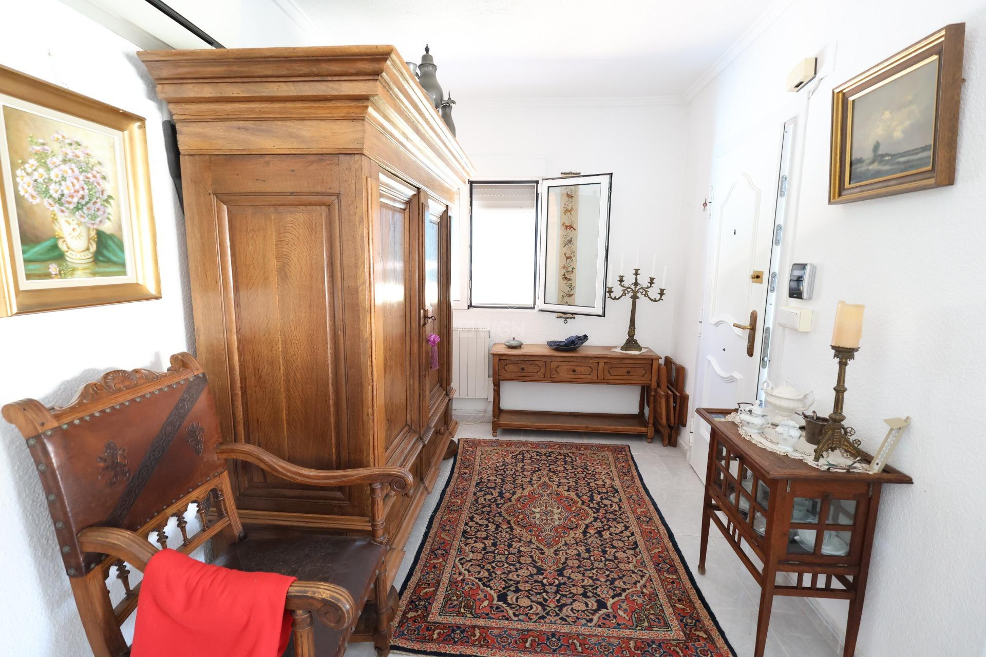 Odsprzedaż - Kamienica - Torrevieja - Costa Blanca