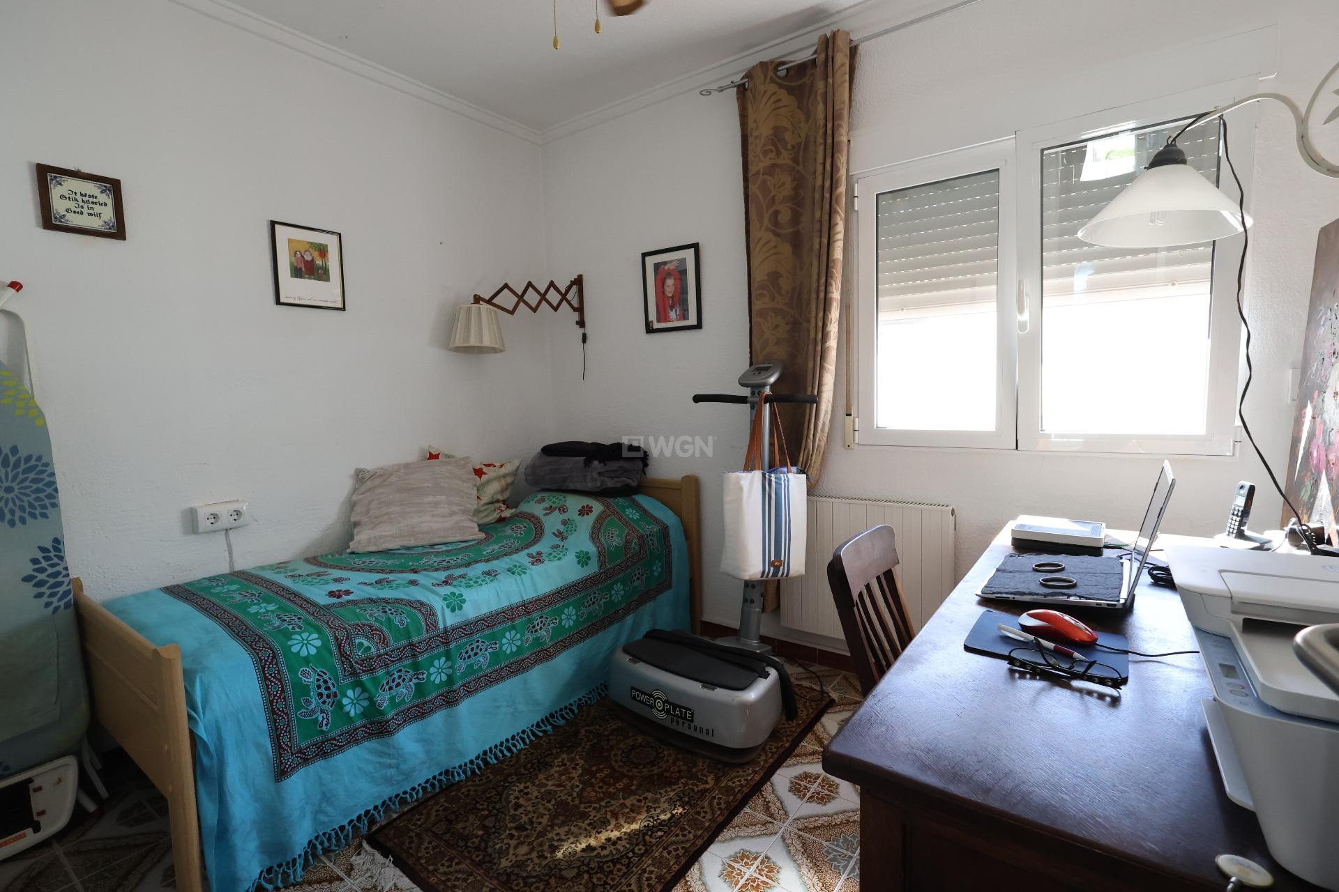 Odsprzedaż - Kamienica - Torrevieja - Costa Blanca