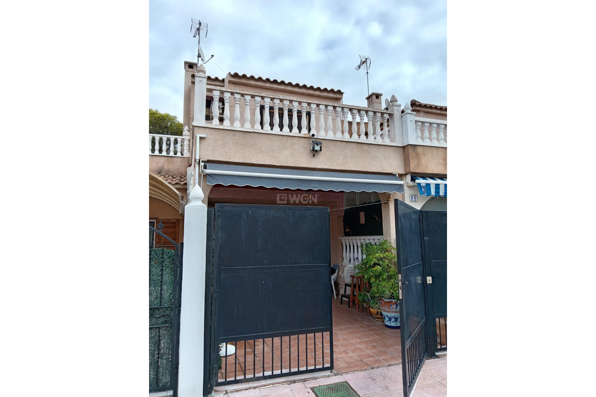 Odsprzedaż - Kamienica - Torrevieja - Costa Blanca