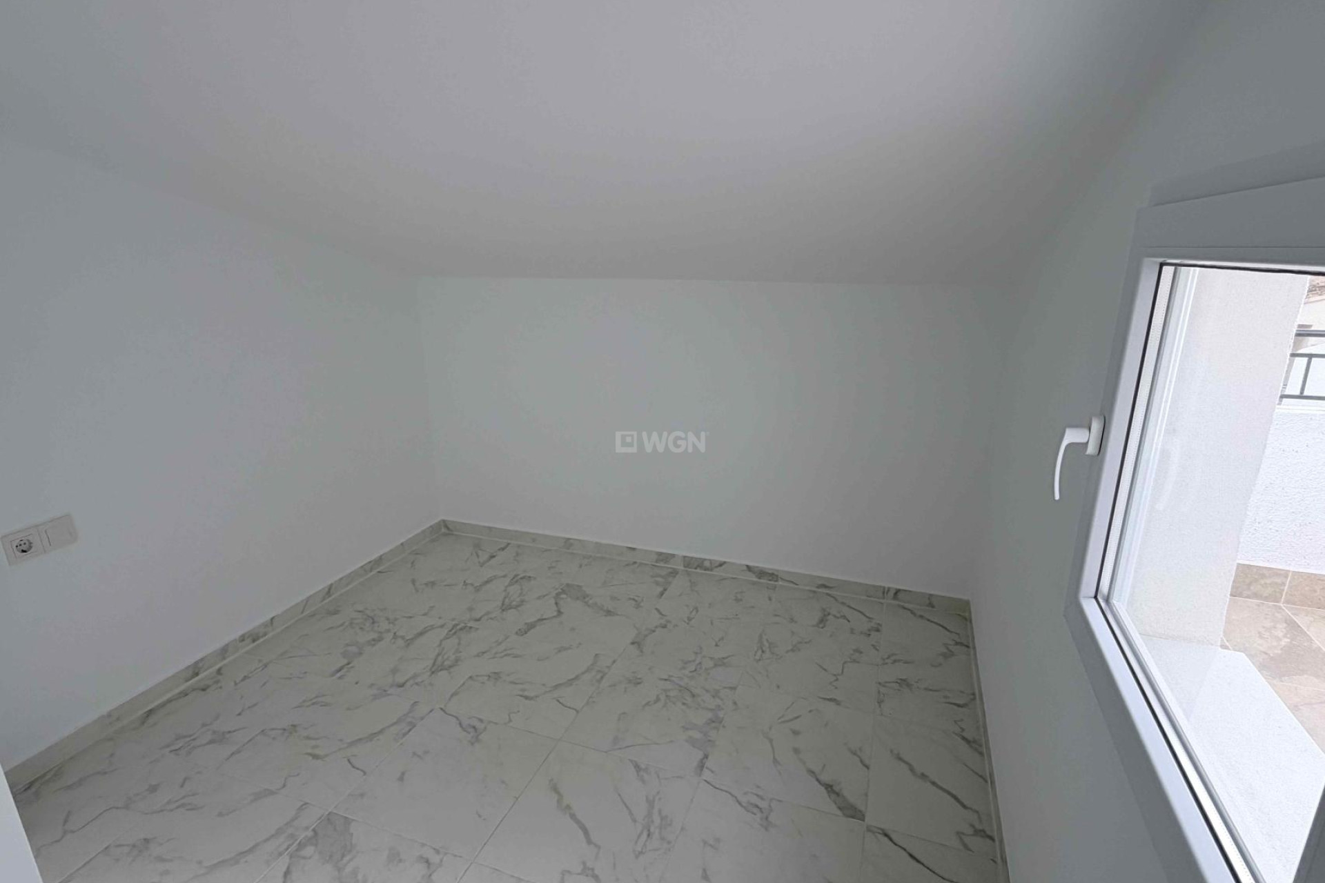 Odsprzedaż - Kamienica - Torrevieja - Costa Blanca