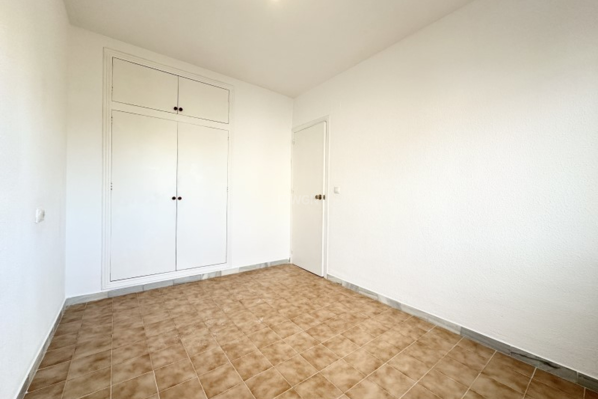 Odsprzedaż - Kamienica - Torrevieja - Costa Blanca