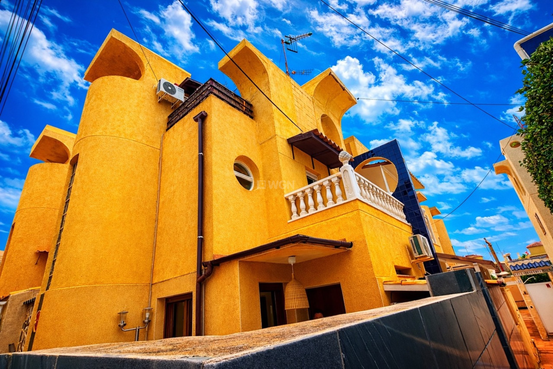 Odsprzedaż - Kamienica - Torrevieja - Costa Blanca