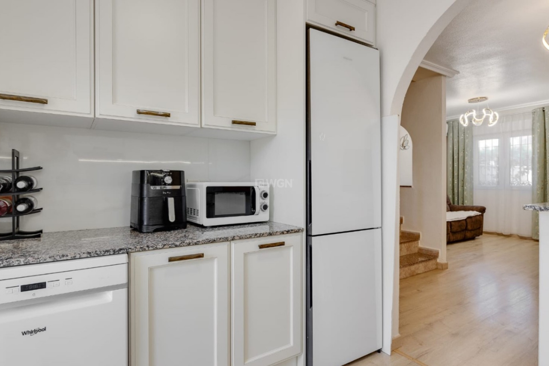 Odsprzedaż - Kamienica - Torrevieja - Costa Blanca