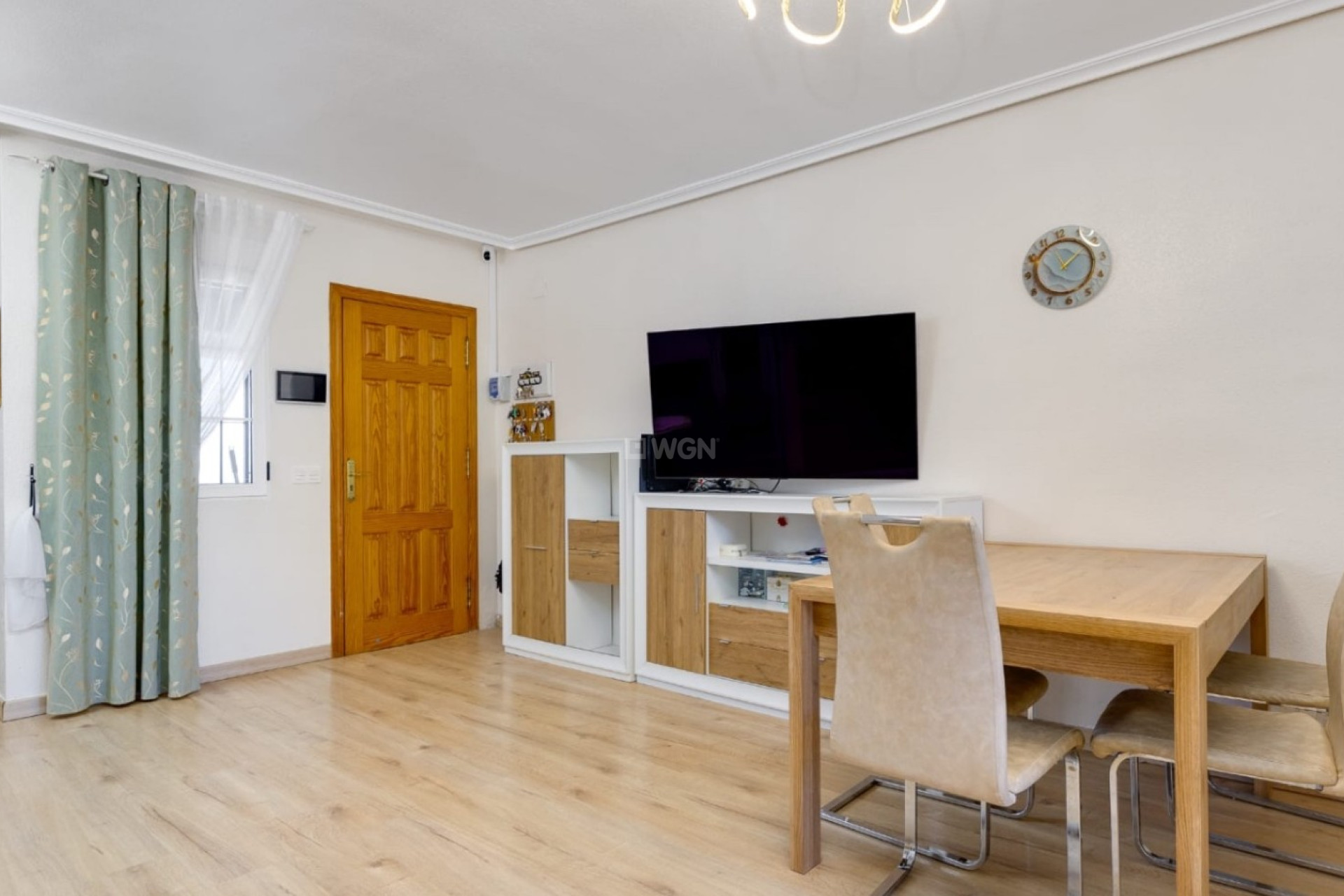 Odsprzedaż - Kamienica - Torrevieja - Costa Blanca