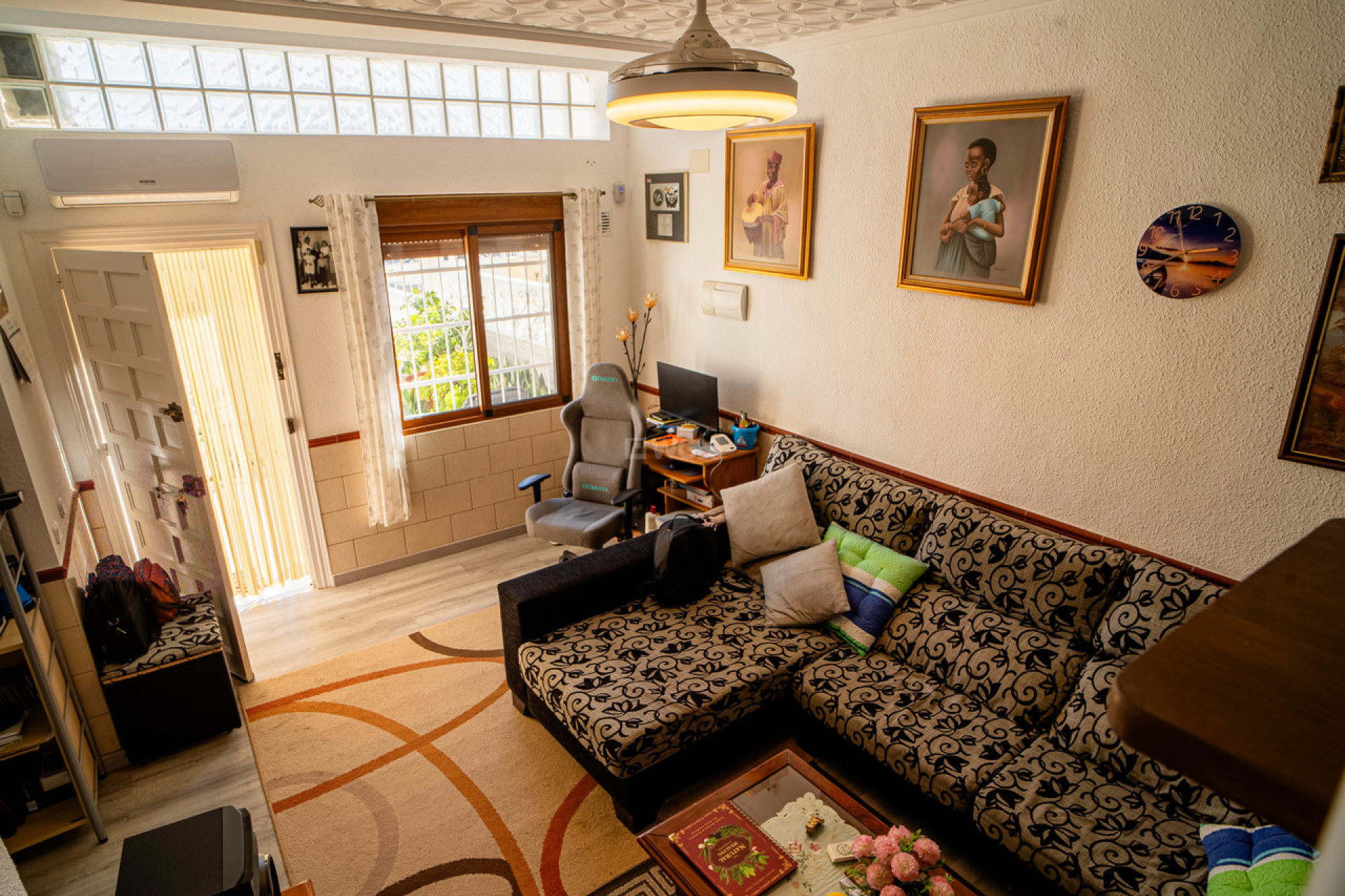 Odsprzedaż - Kamienica - Torrevieja - Costa Blanca