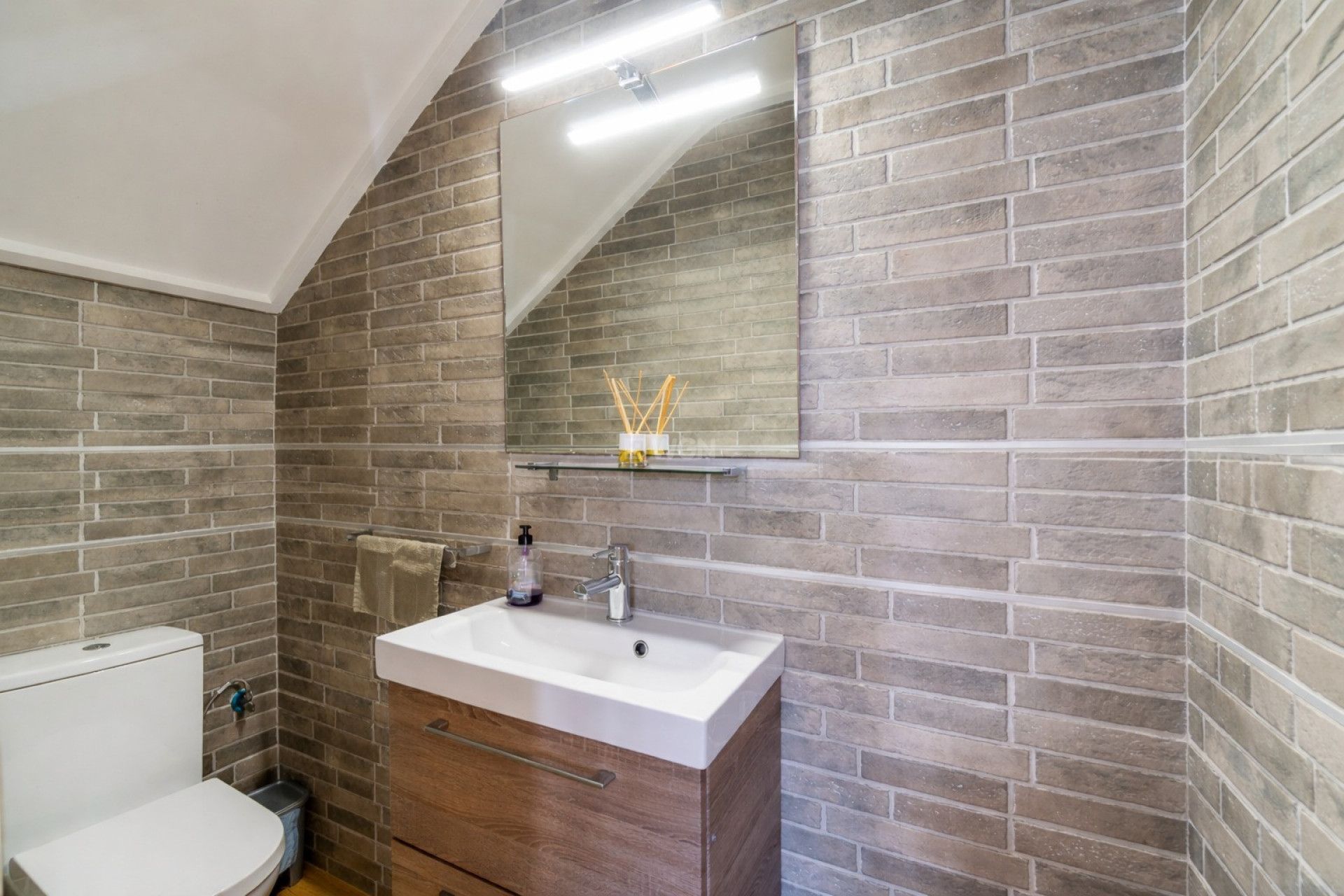 Odsprzedaż - Kamienica - Torrevieja - Costa Blanca