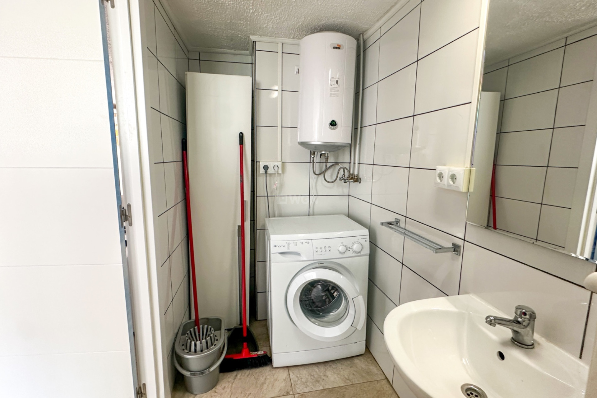 Odsprzedaż - Kamienica - Torrevieja - Costa Blanca