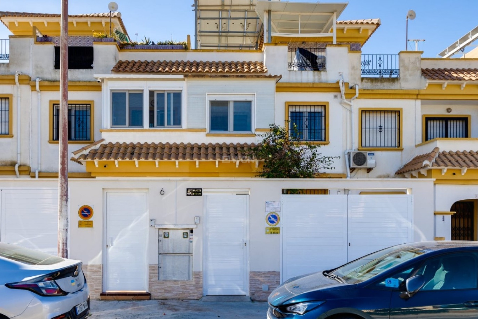 Odsprzedaż - Kamienica - Torrevieja - Costa Blanca
