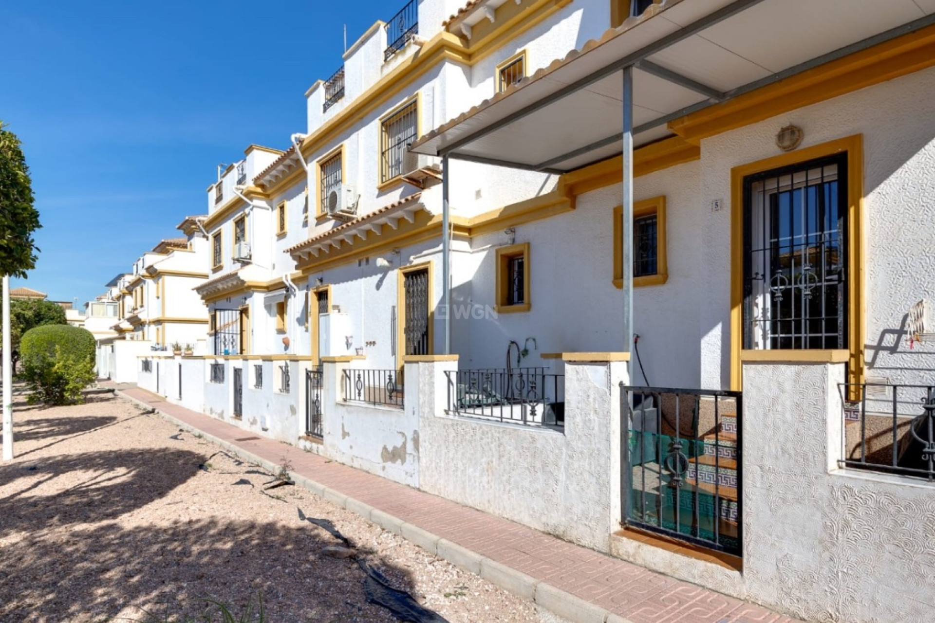 Odsprzedaż - Kamienica - Torrevieja - Costa Blanca