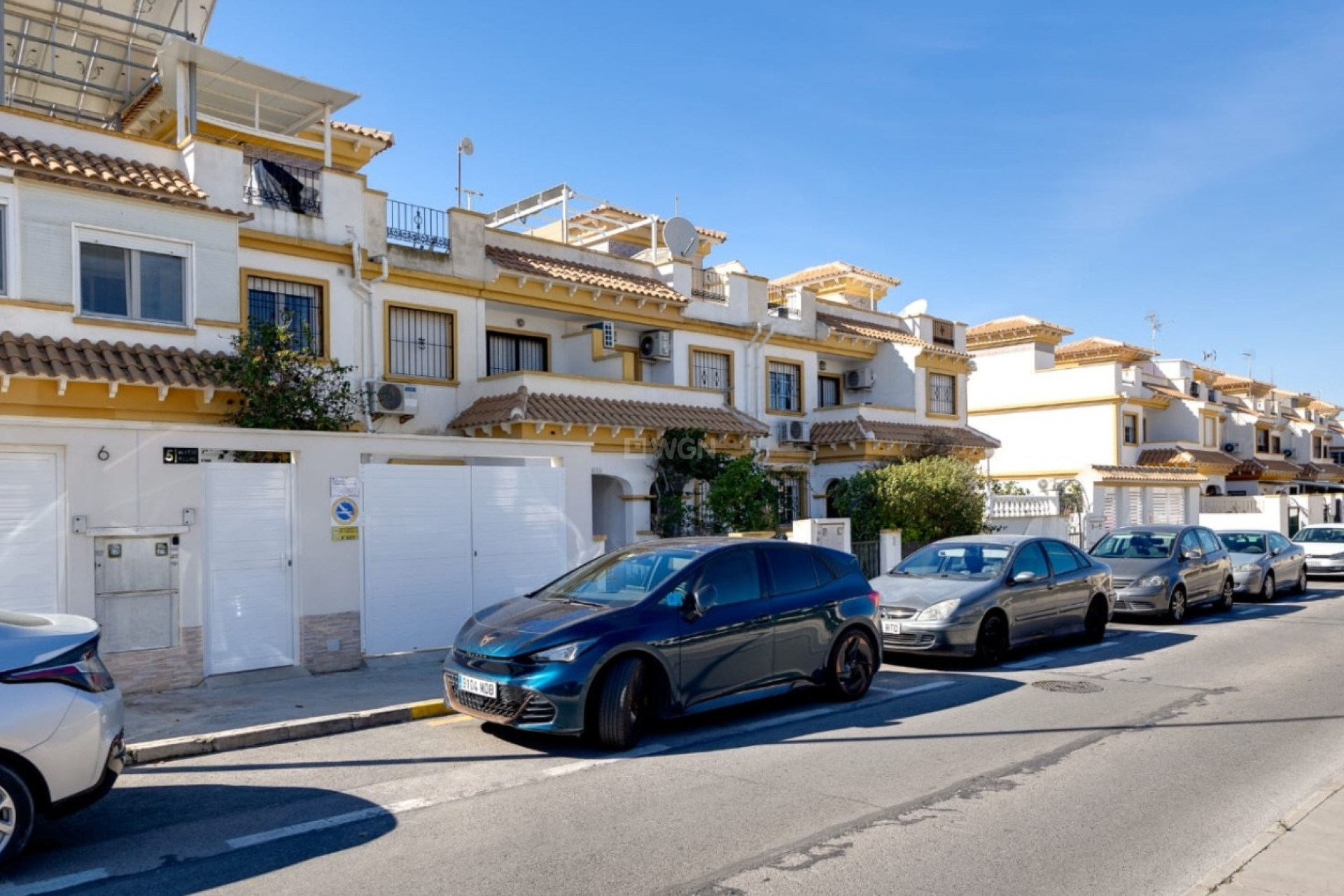 Odsprzedaż - Kamienica - Torrevieja - Costa Blanca