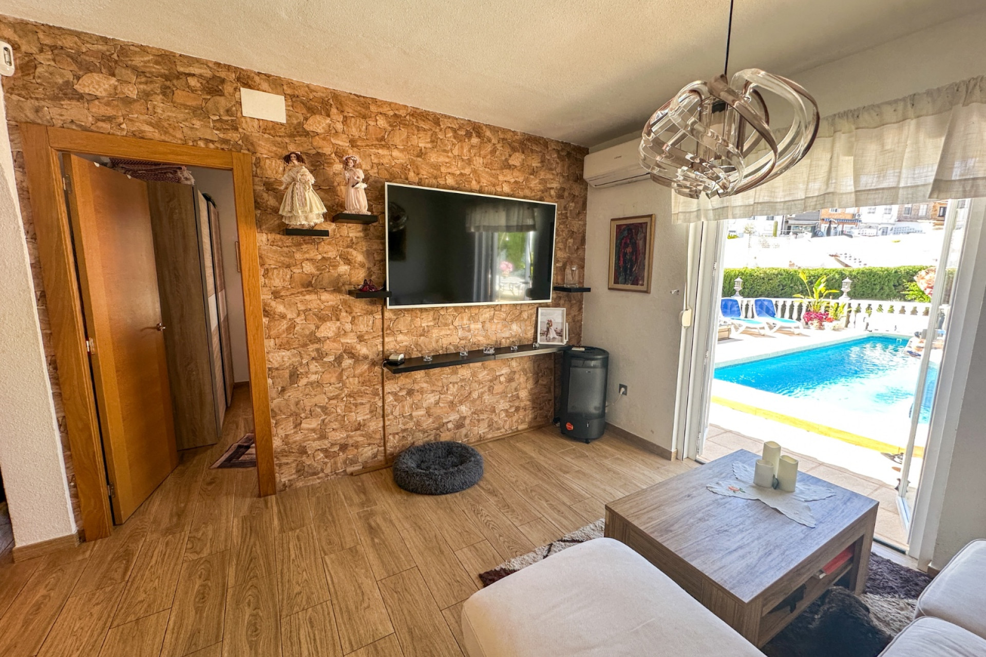 Odsprzedaż - Kamienica - Torrevieja - Costa Blanca