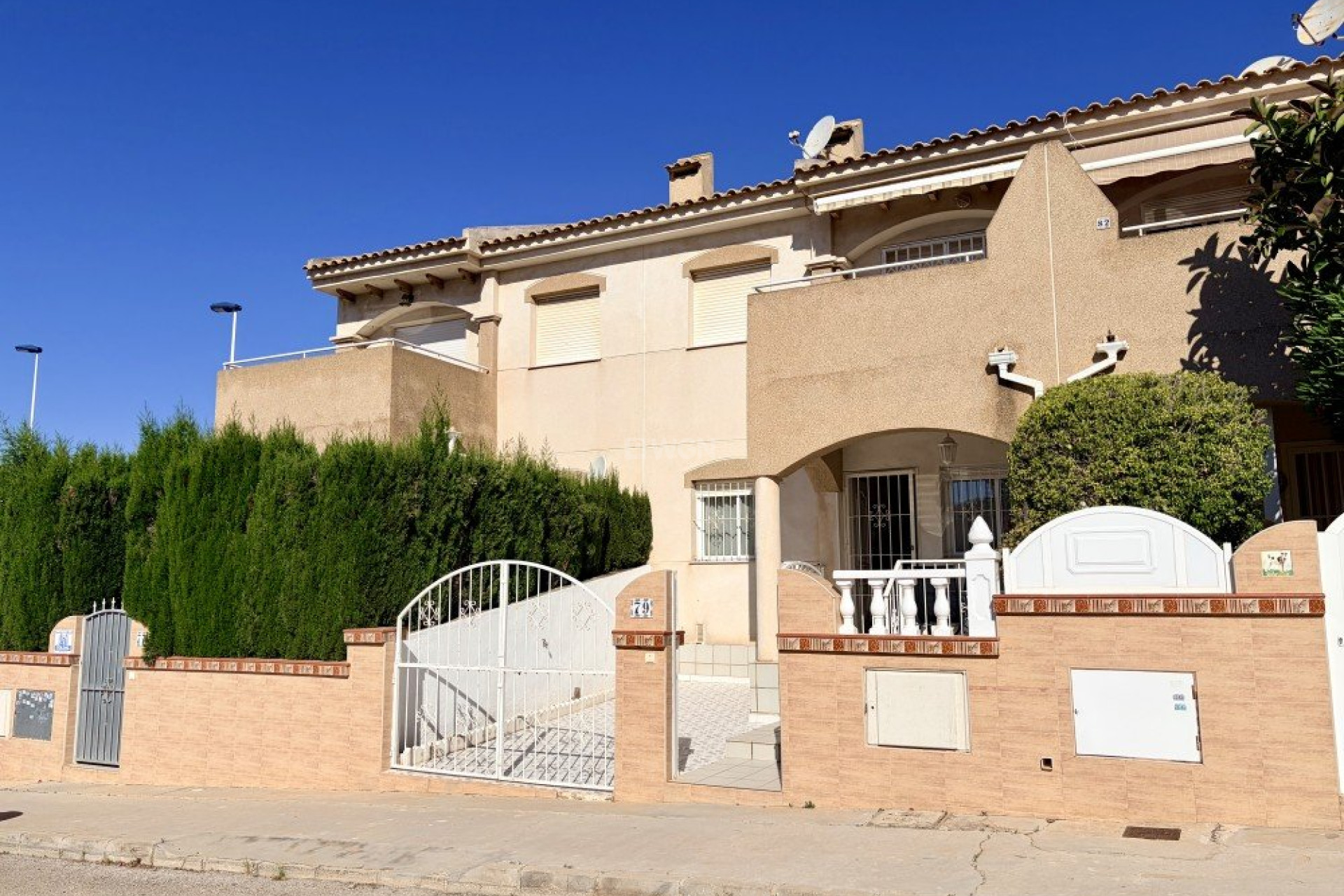 Odsprzedaż - Kamienica - Torrevieja - Costa Blanca