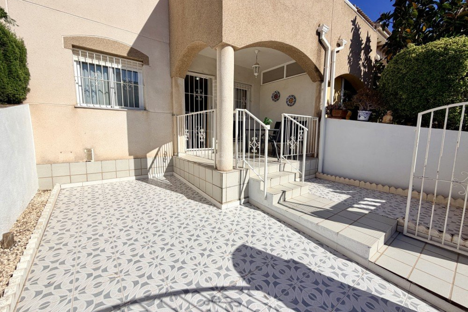 Odsprzedaż - Kamienica - Torrevieja - Costa Blanca